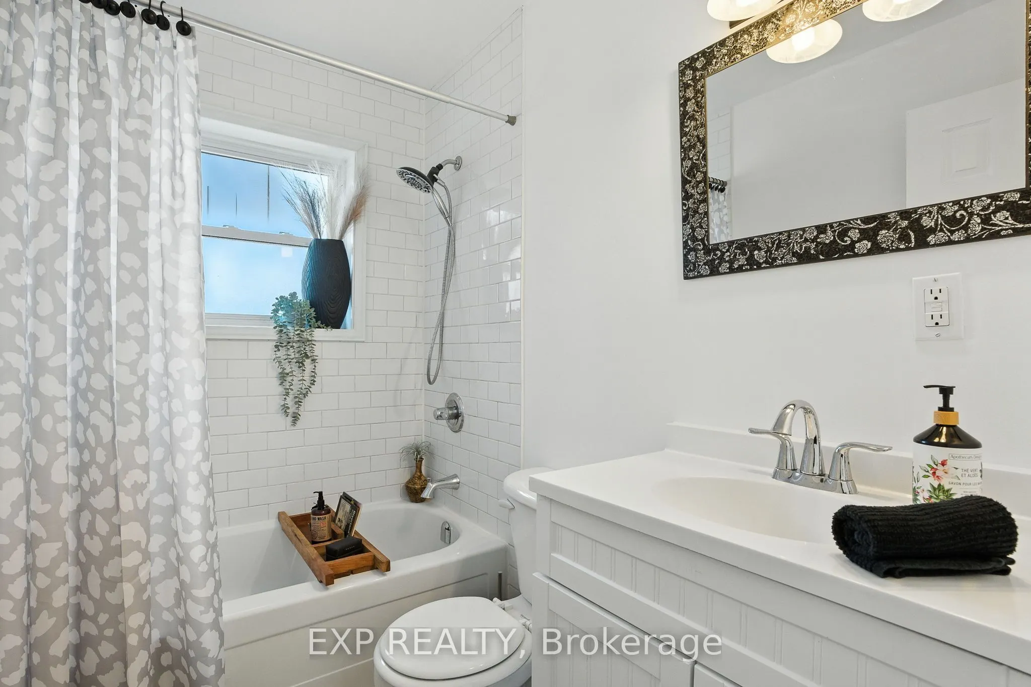 1419 Second Street W