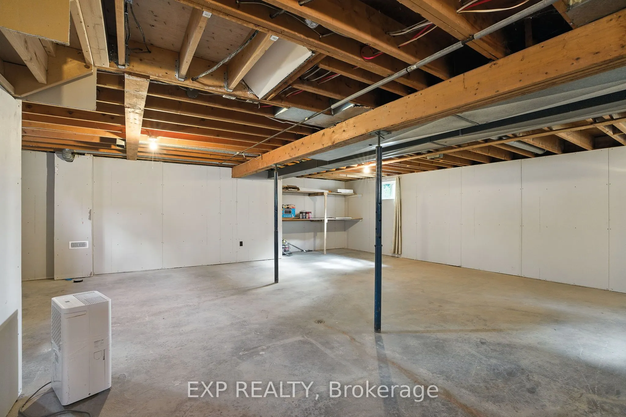 1419 Second Street W
