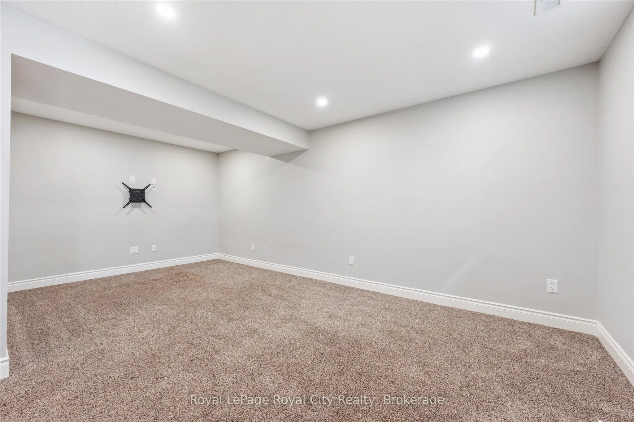 158 Kemp Crescent