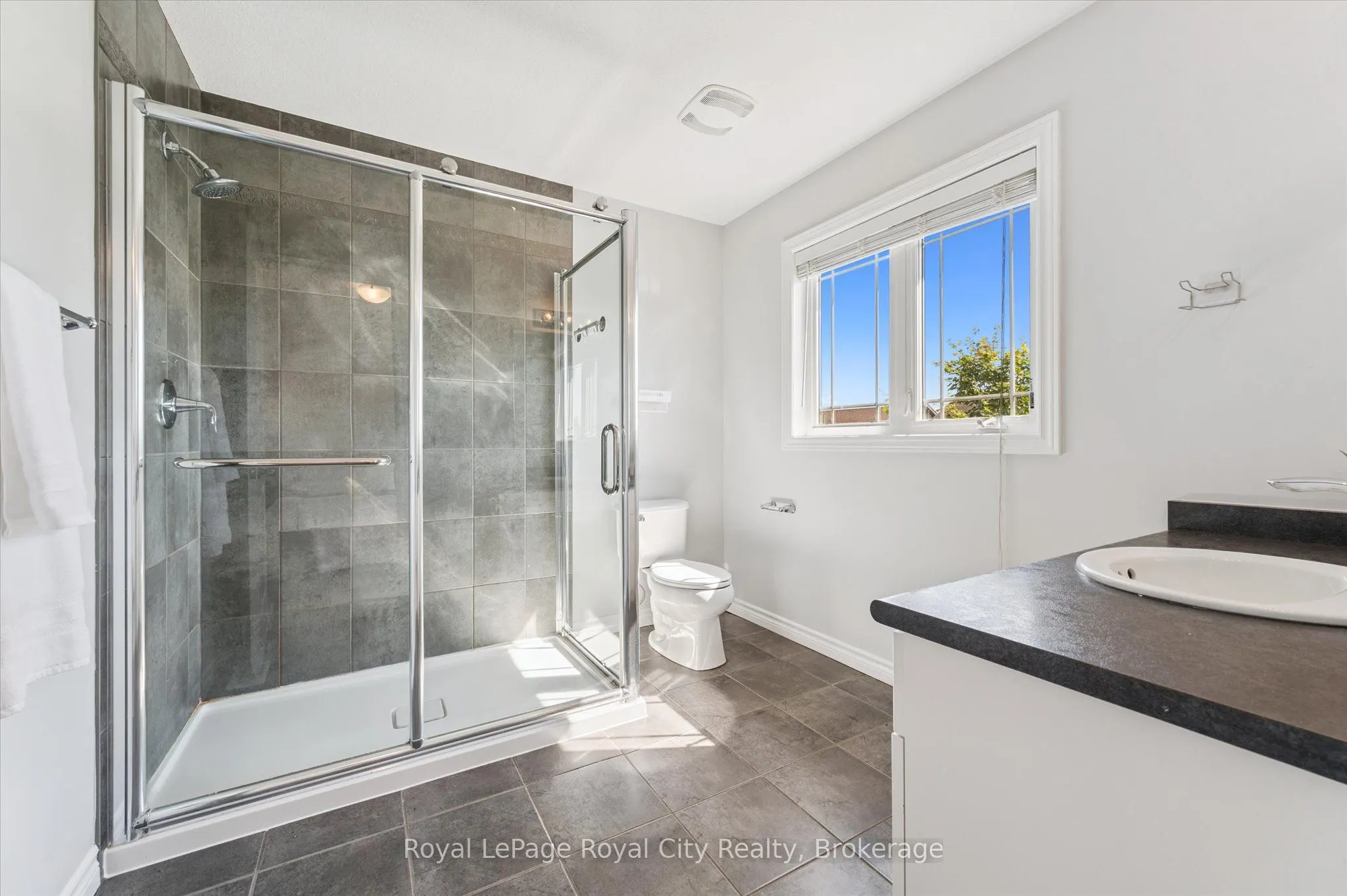 158 Kemp Crescent
