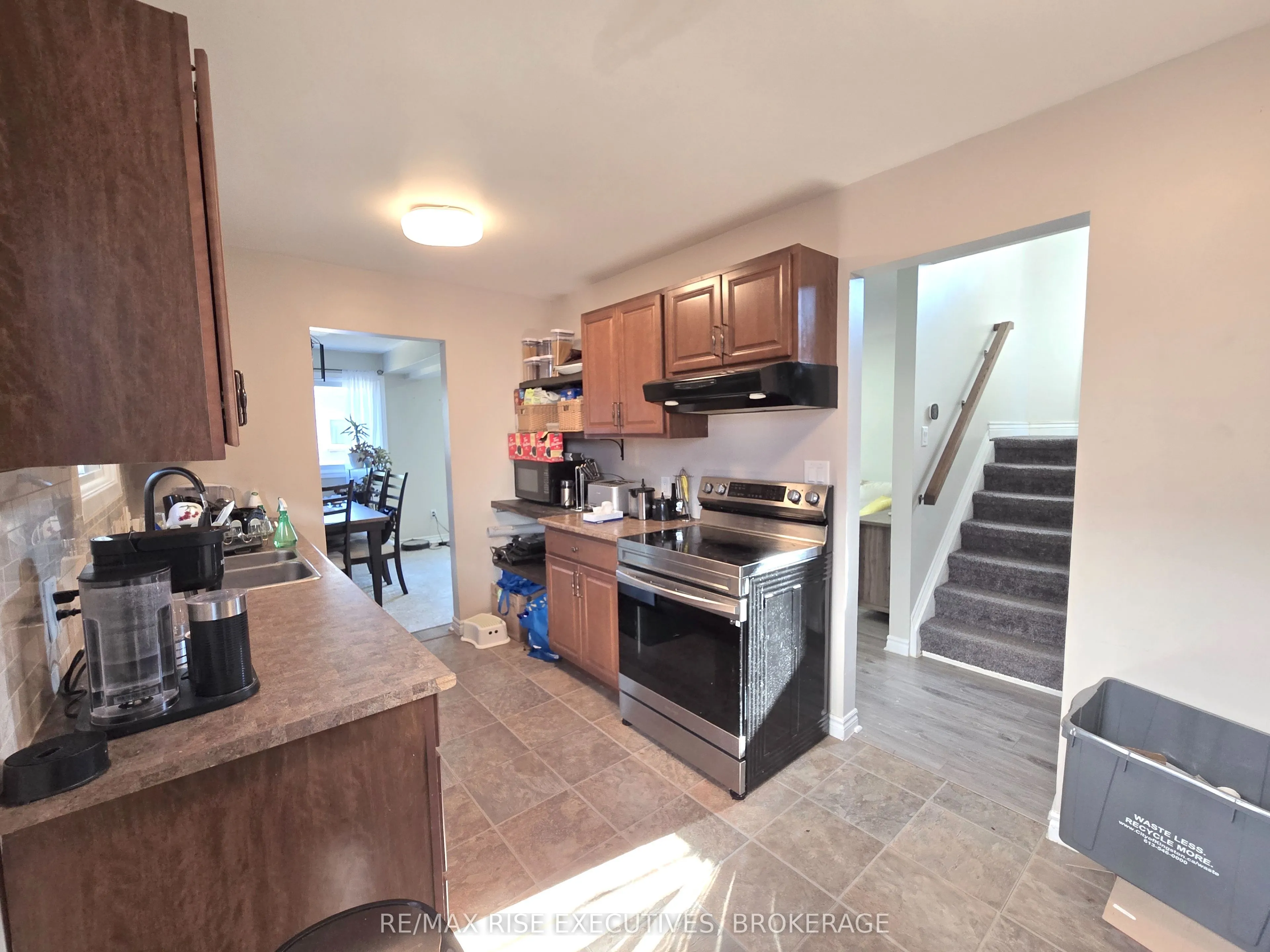 1117 WINTERGREEN Crescent