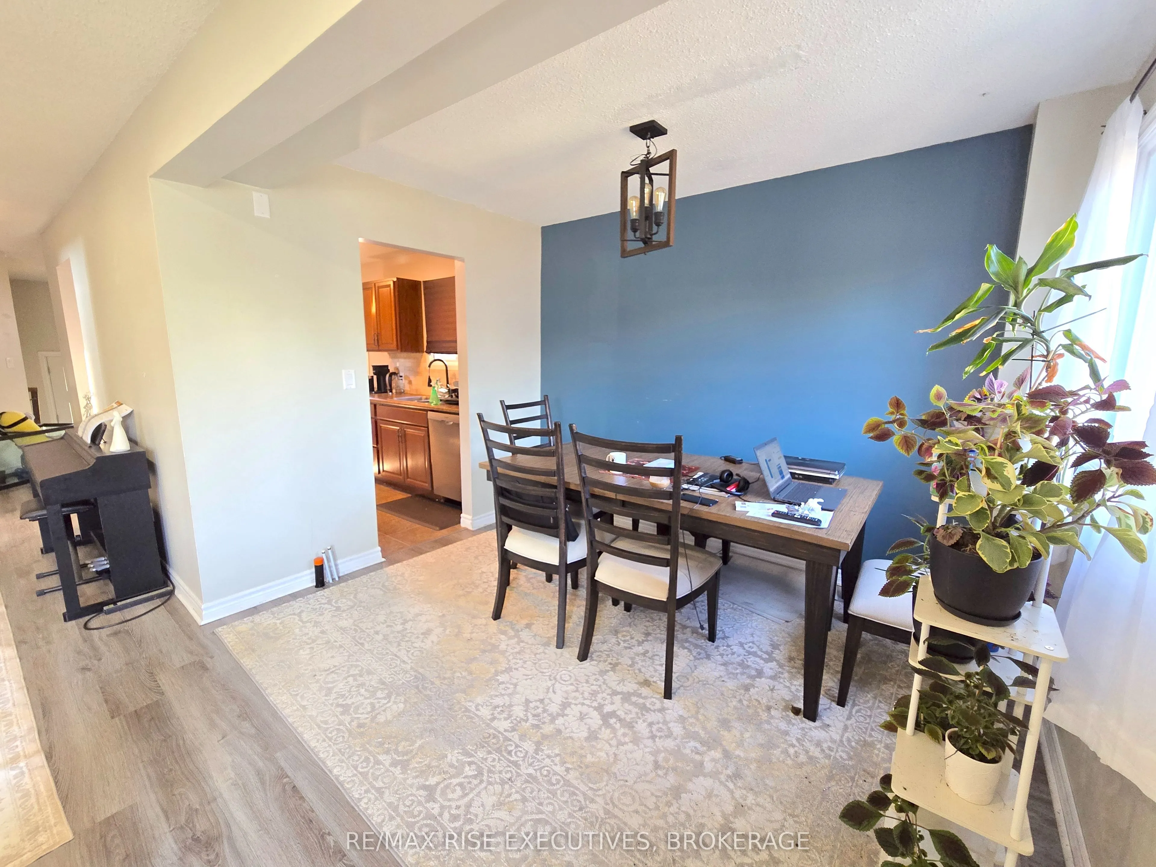 1117 WINTERGREEN Crescent