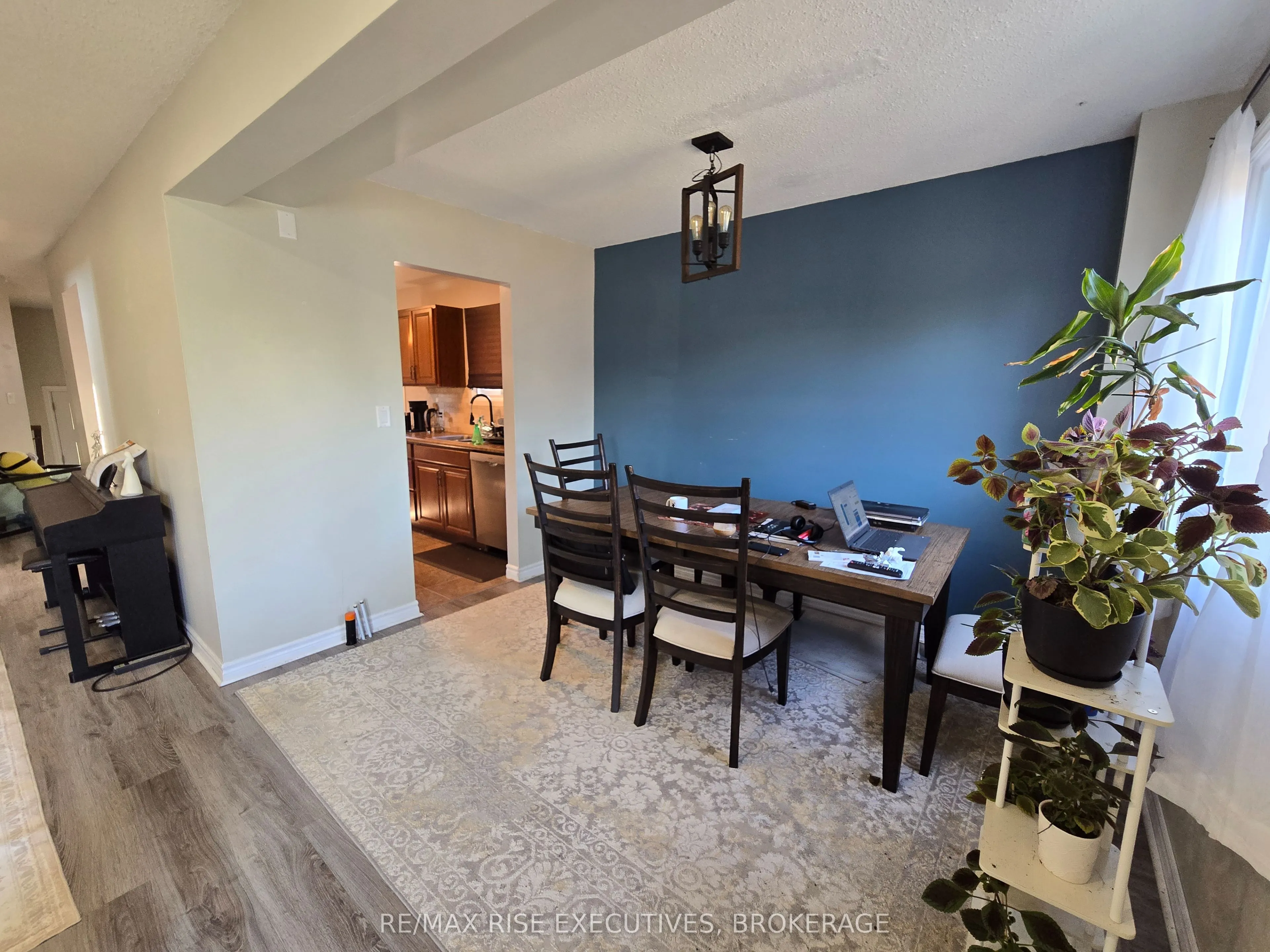 1117 WINTERGREEN Crescent
