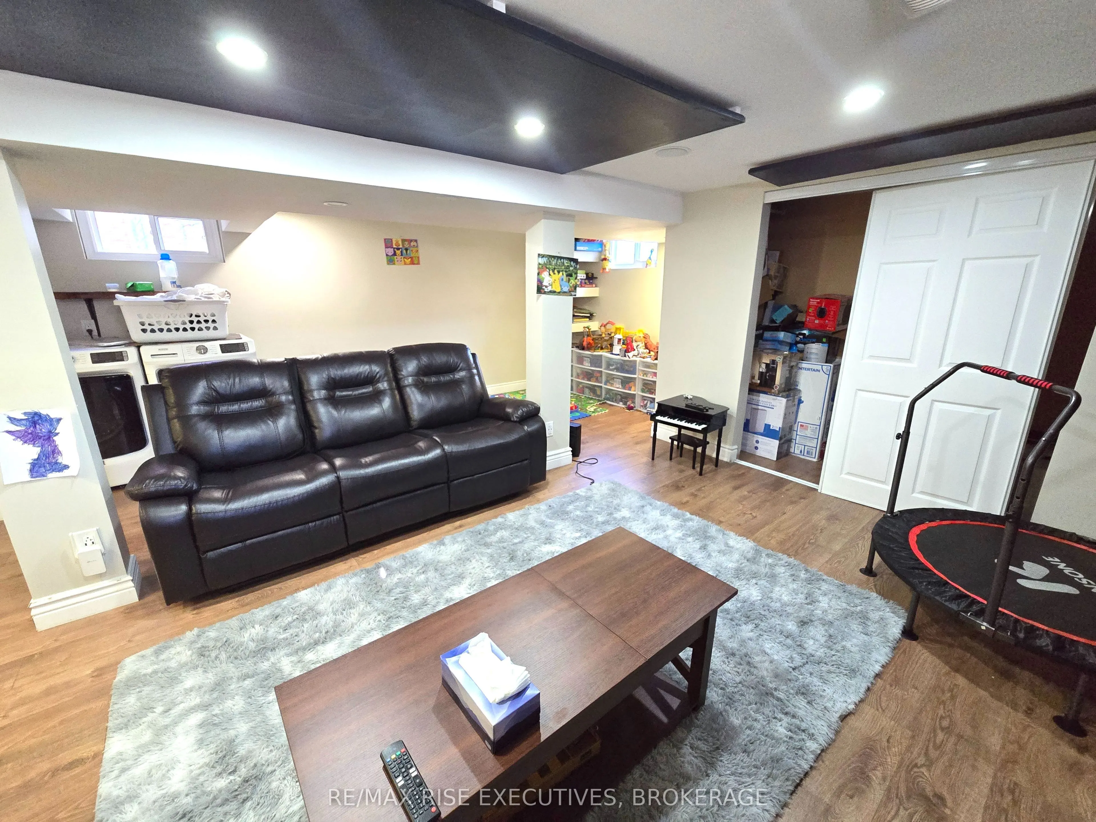 1117 WINTERGREEN Crescent