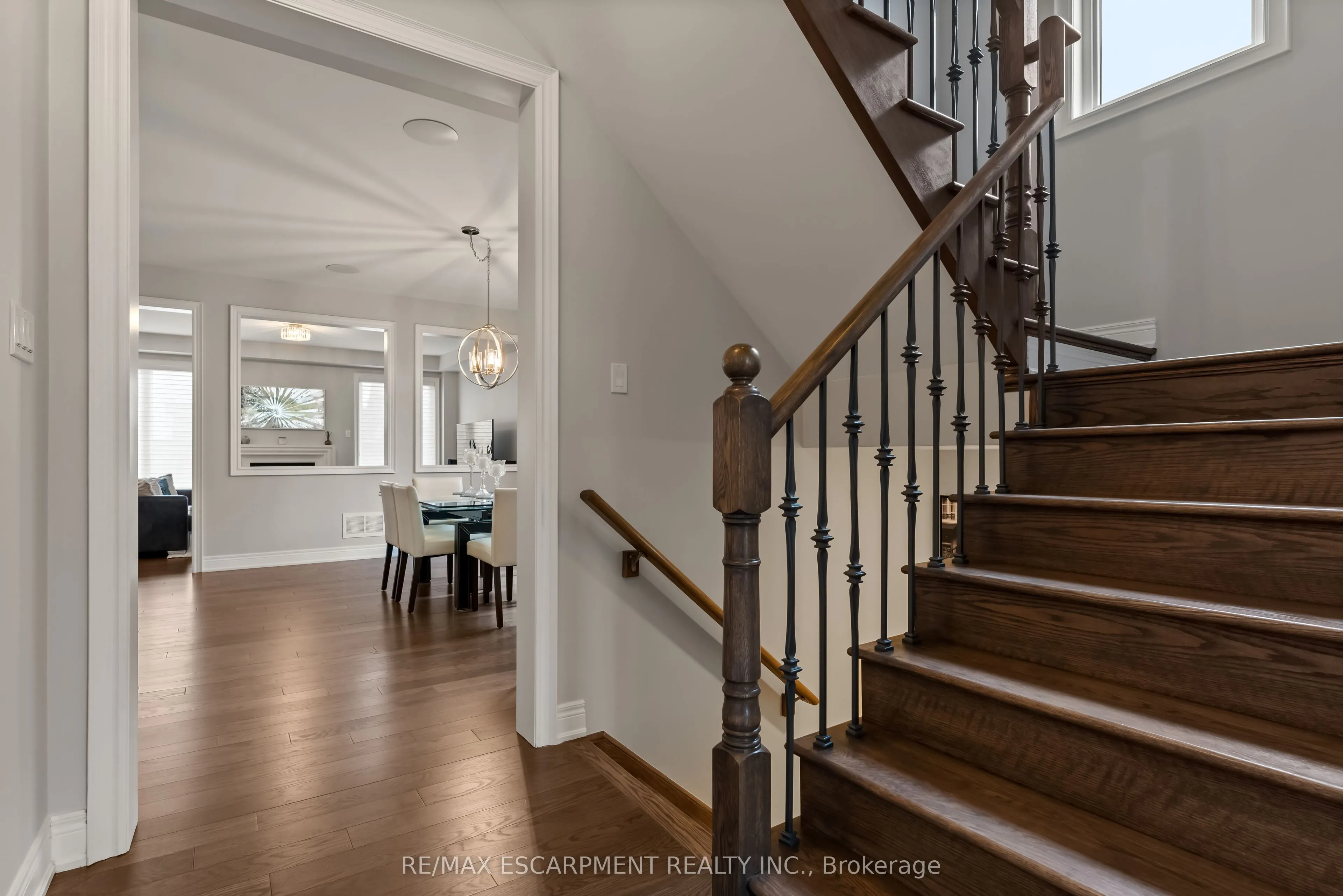 129 Fingland Crescent