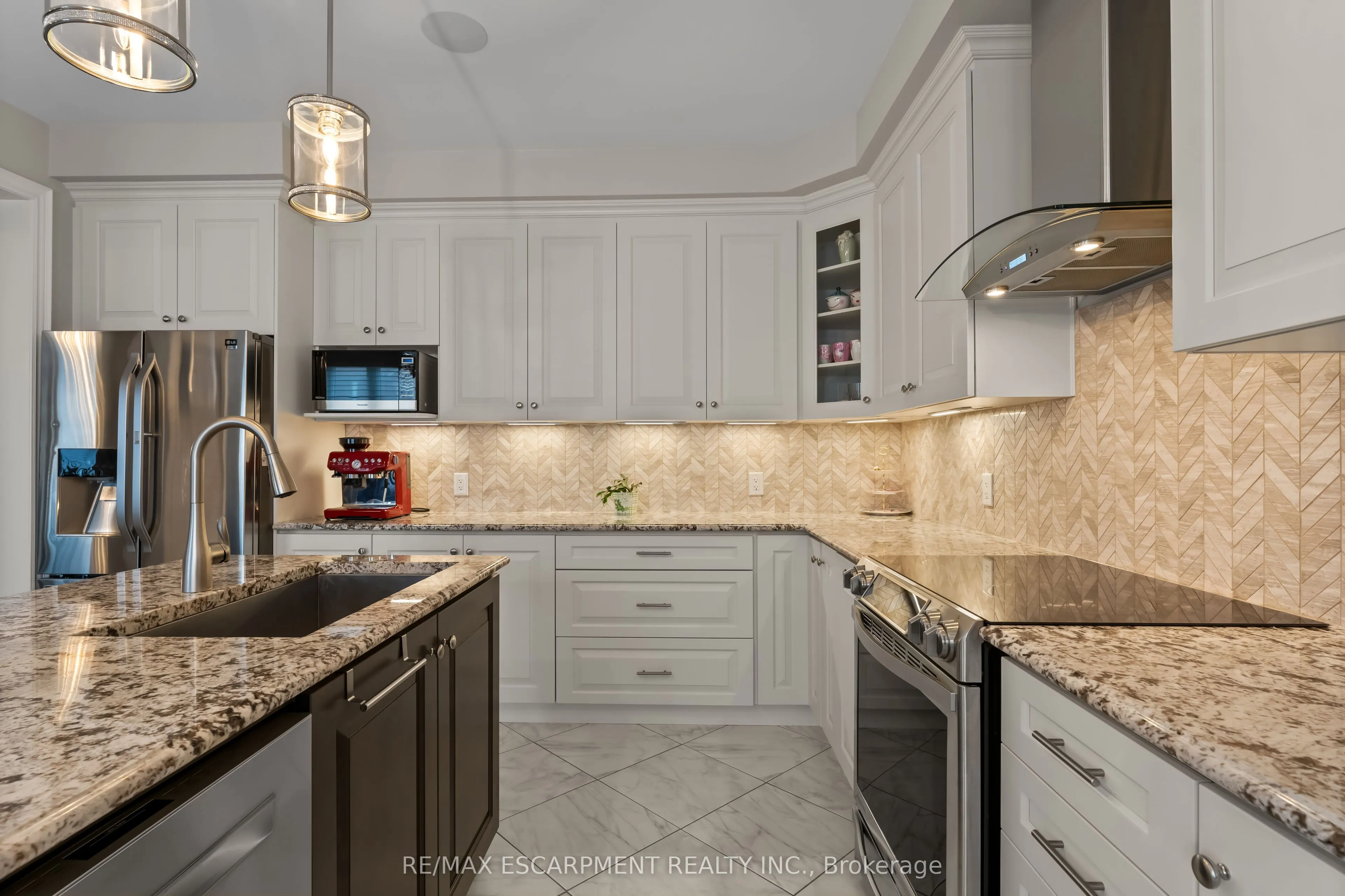 129 Fingland Crescent