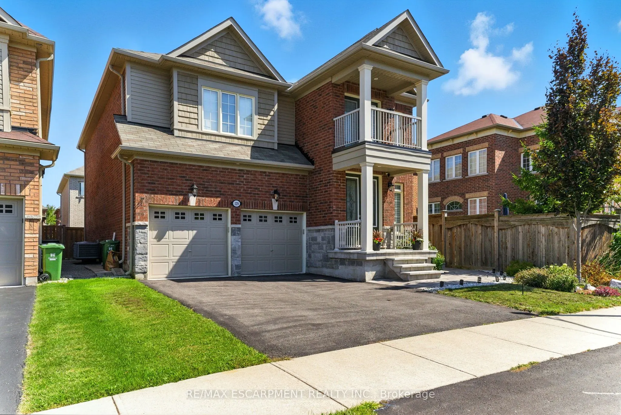 129 Fingland Crescent