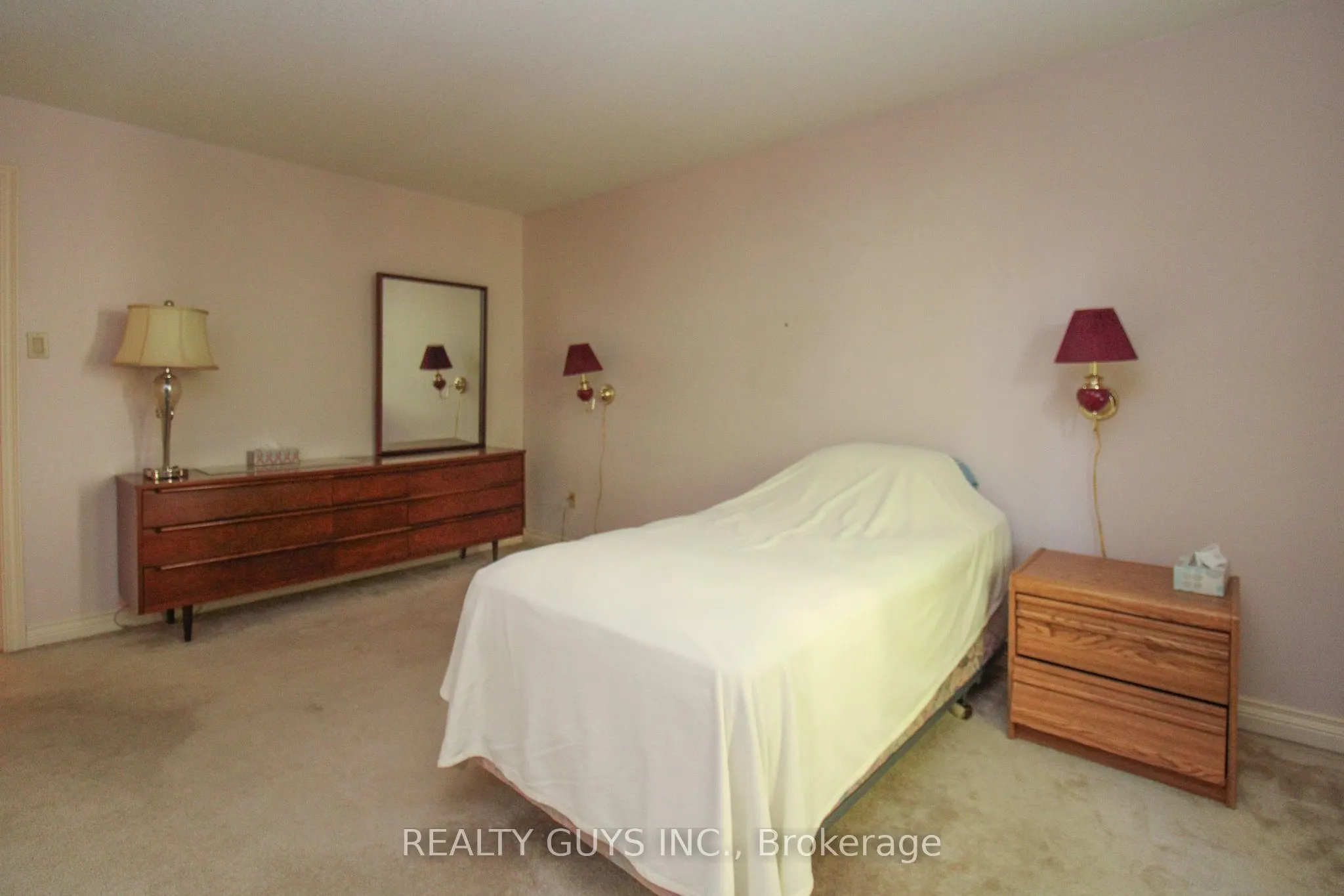 200 EAST Street S, ## 204