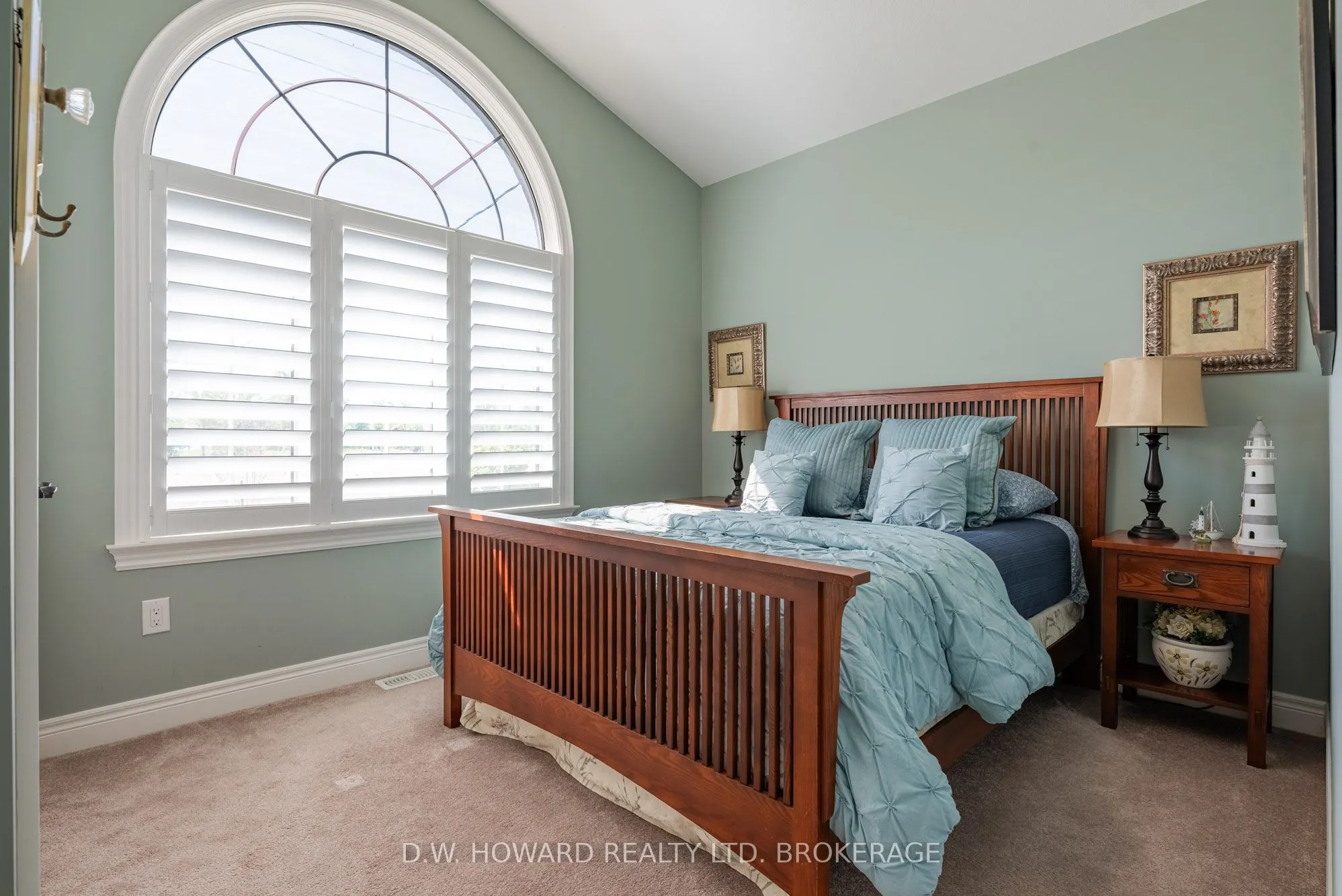 3270 Thunderbay Road