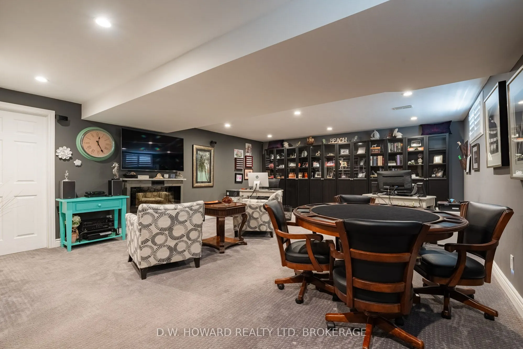 3270 Thunderbay Road
