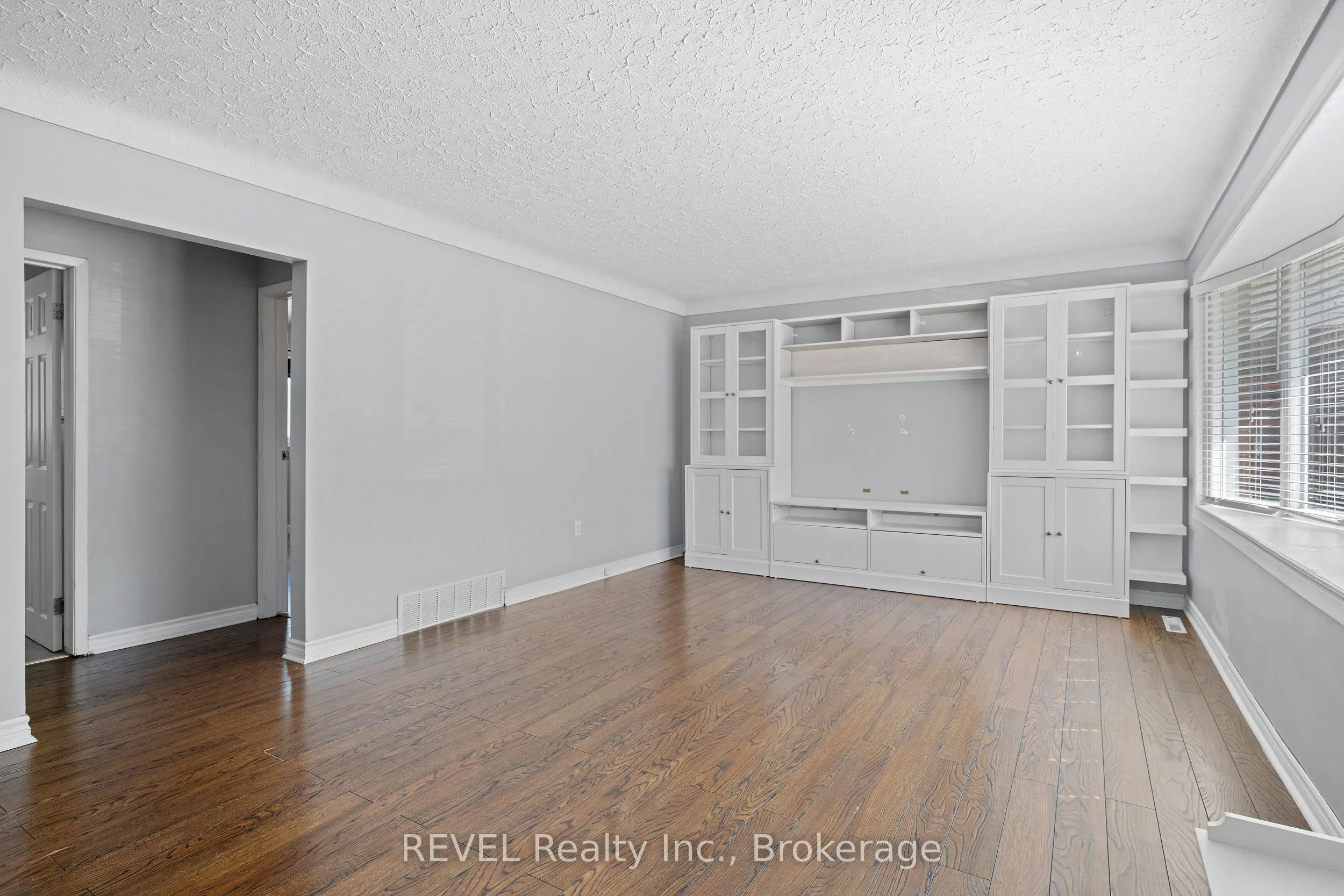 6571 Burdette Drive