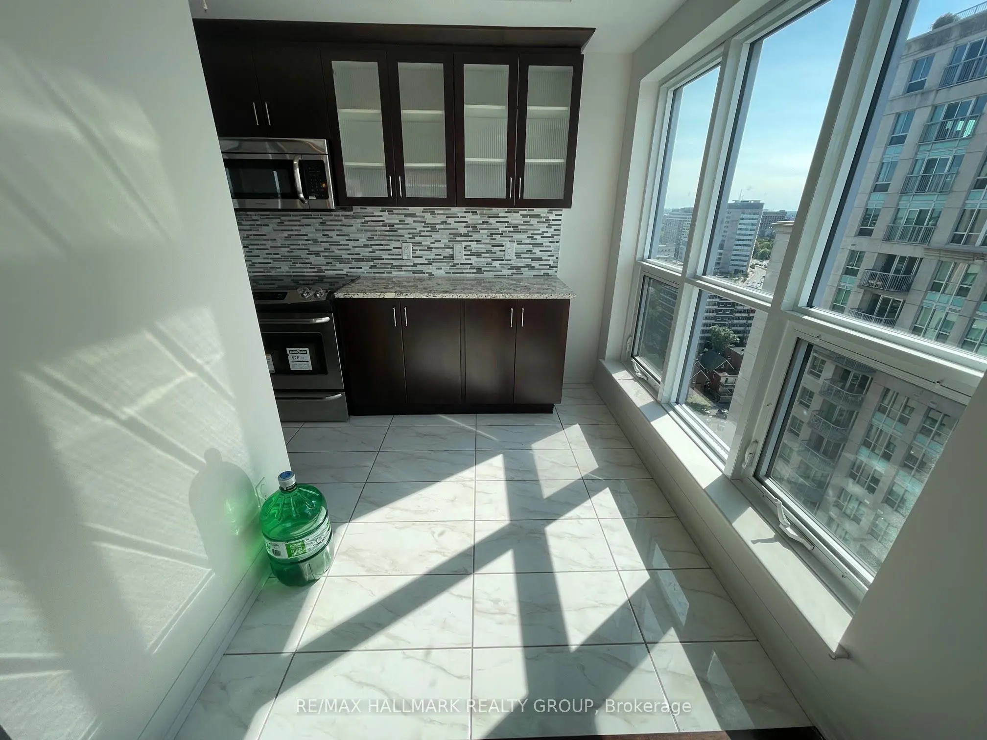 242 RIDEAU Street, #2201