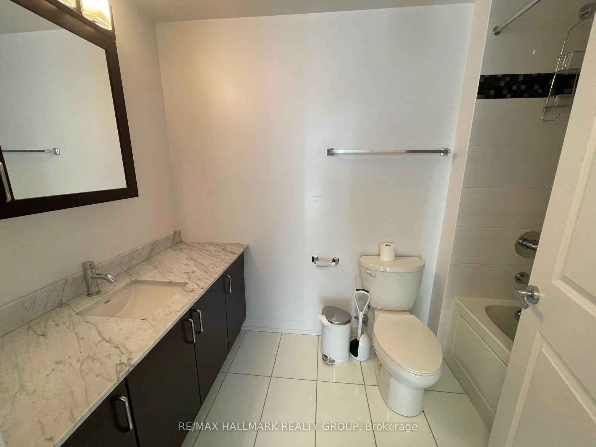 242 RIDEAU Street, #2201