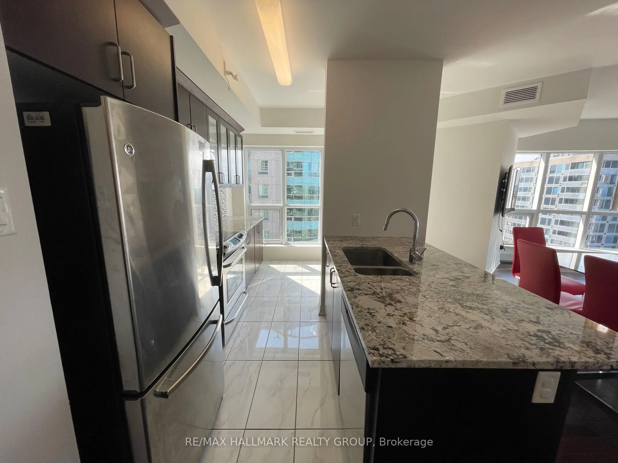 242 RIDEAU Street, #2201