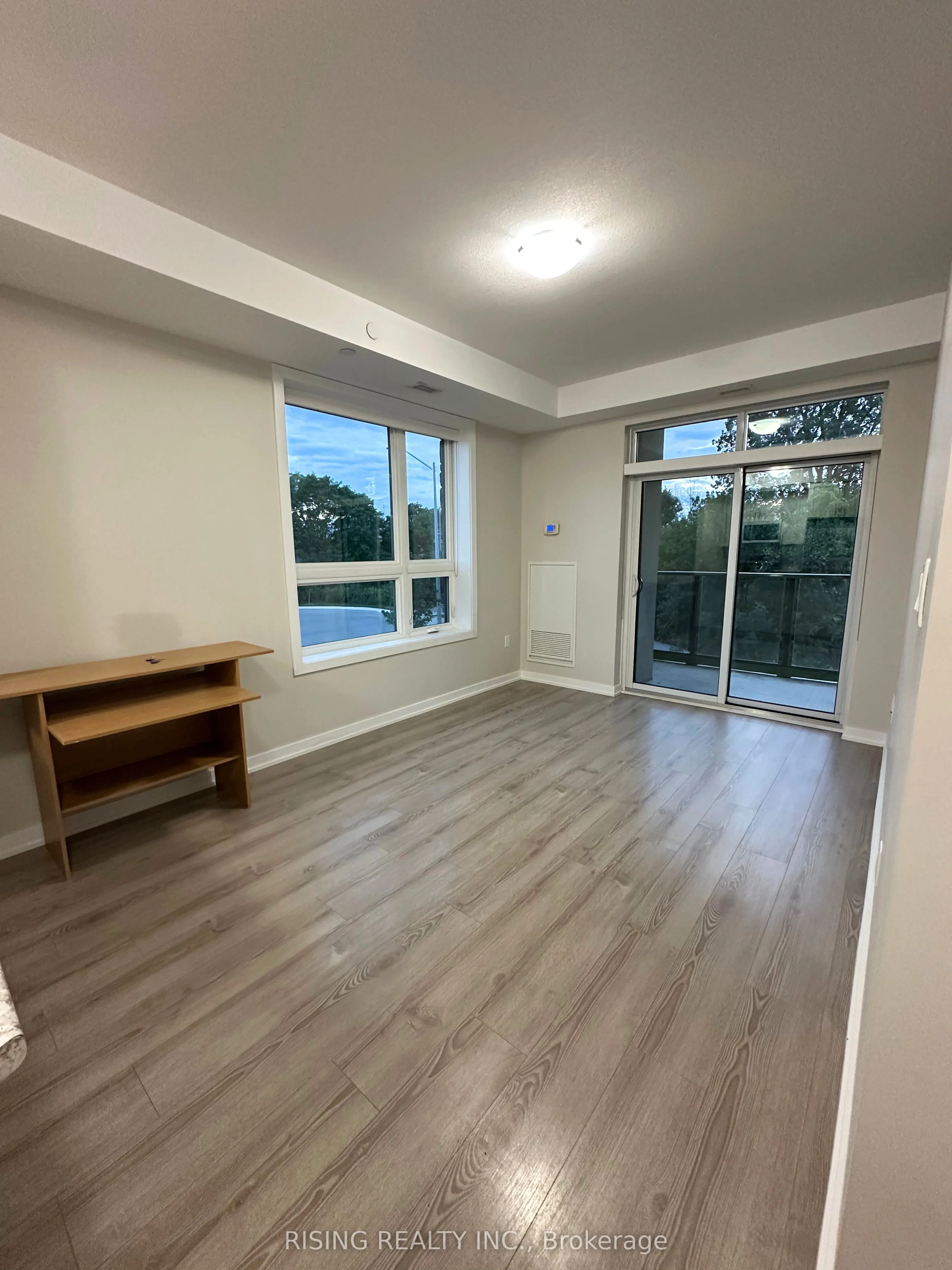 125 Shoreview Place, #212