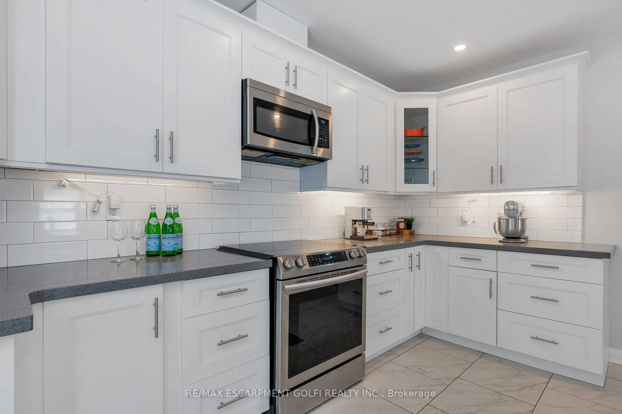 5039 Armoury Street