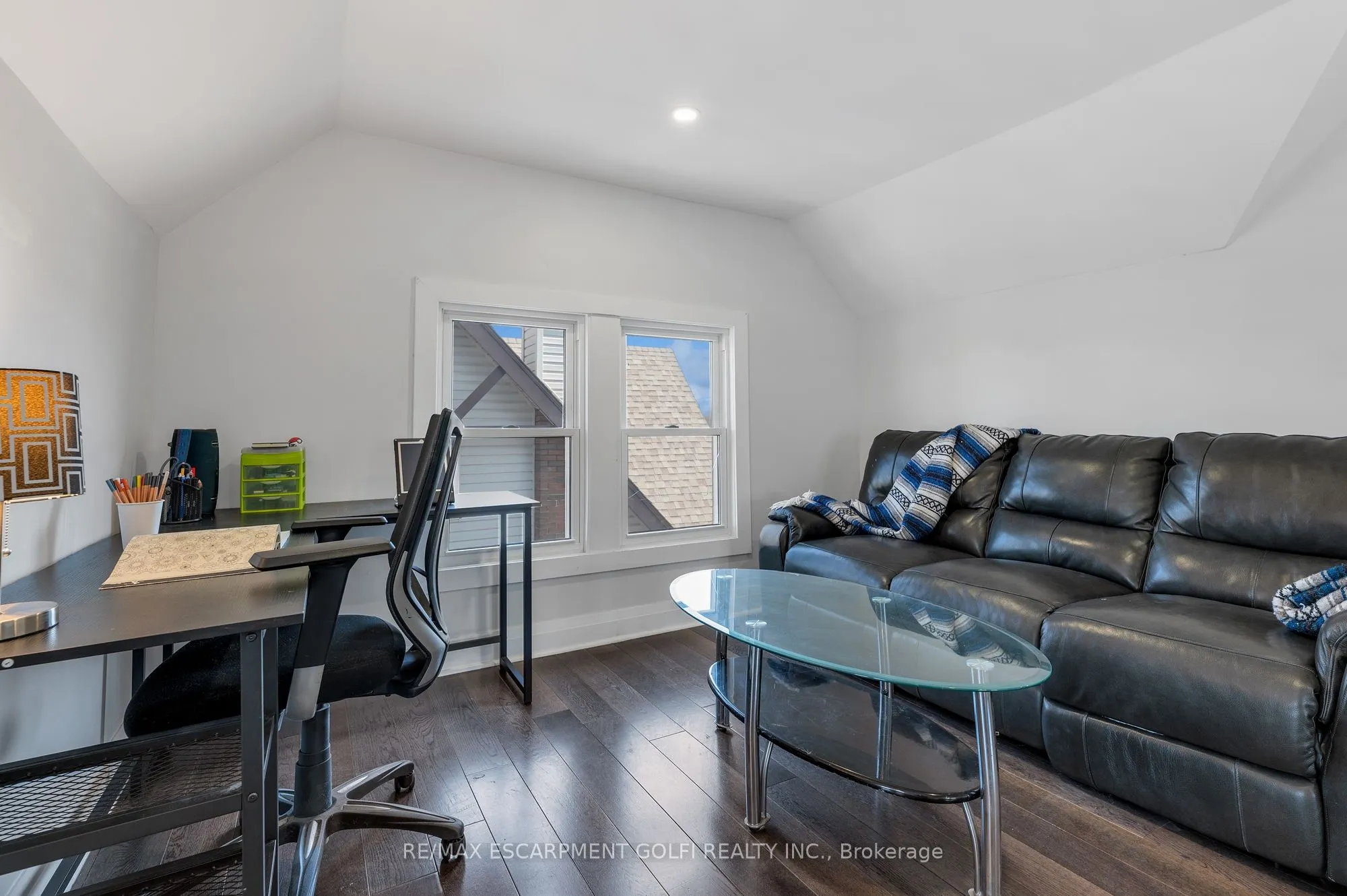 5039 Armoury Street
