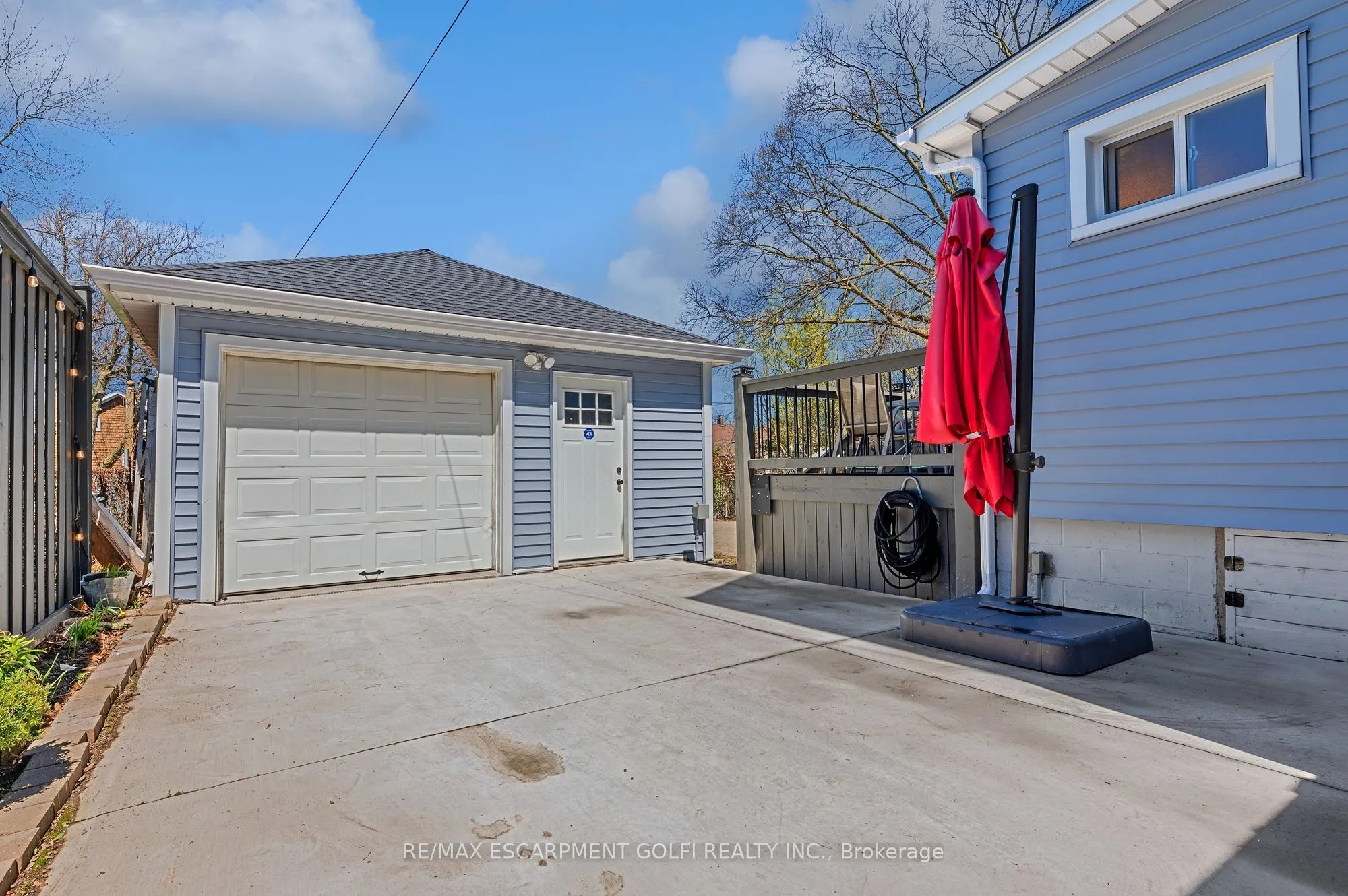 5039 Armoury Street