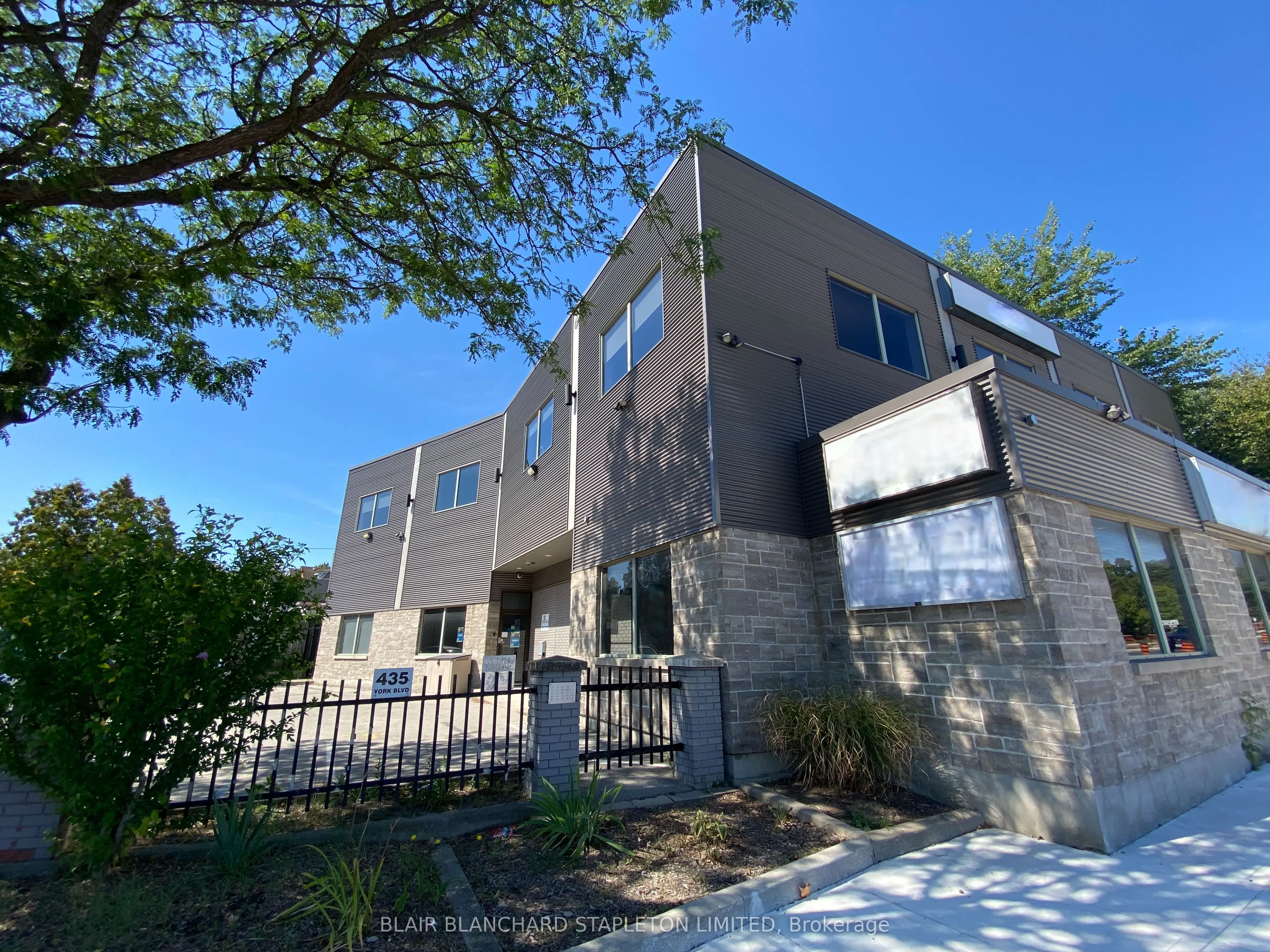 435 York Boulevard, #2A