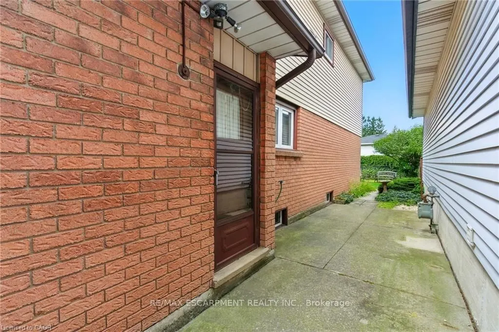 39 Megna Court