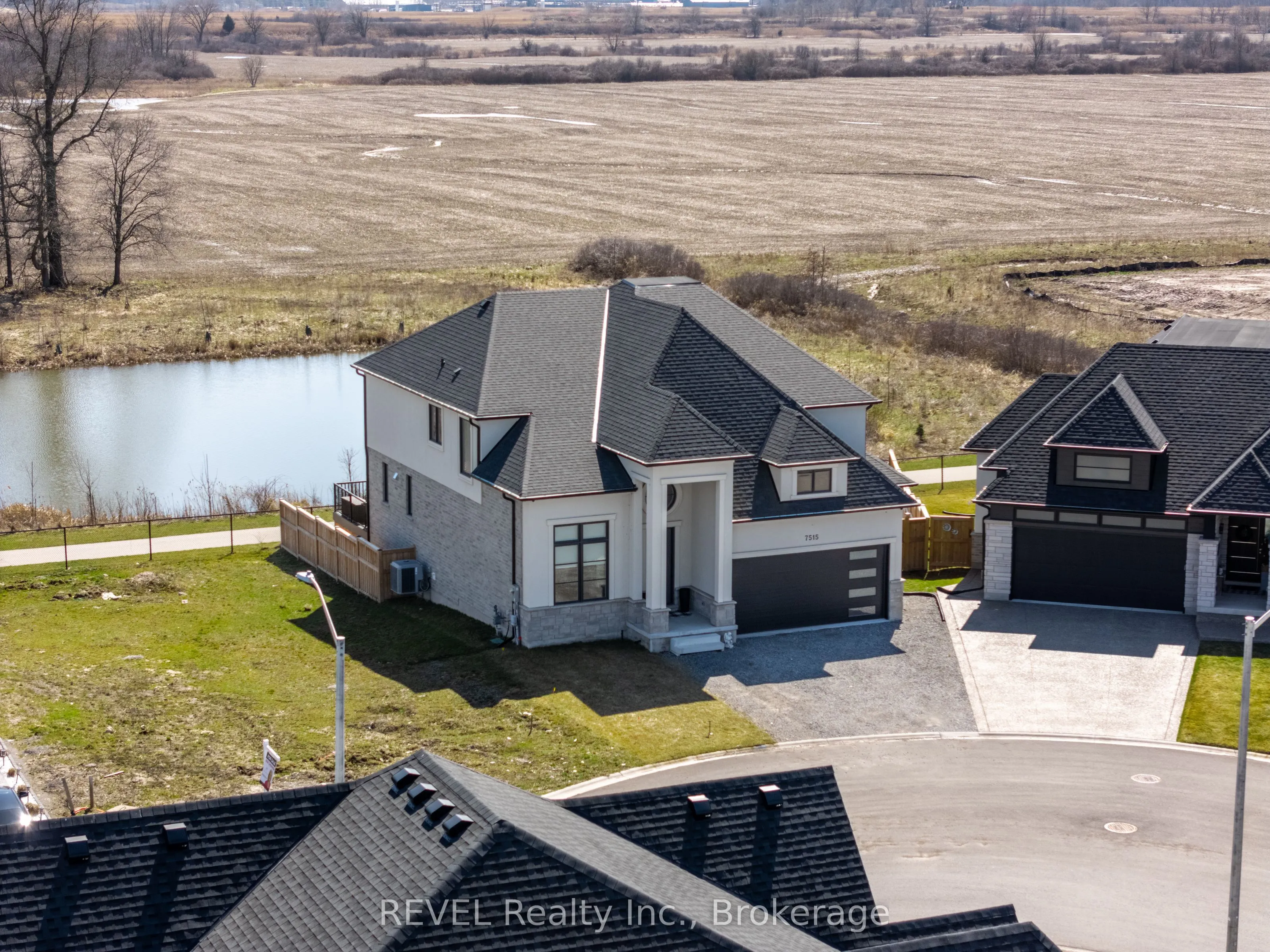 7515 Sherrilee Crescent