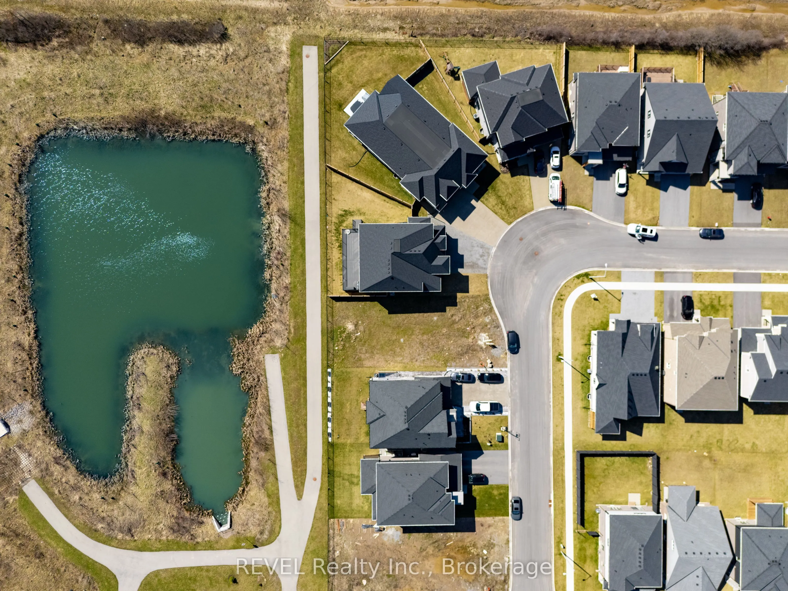 7515 Sherrilee Crescent
