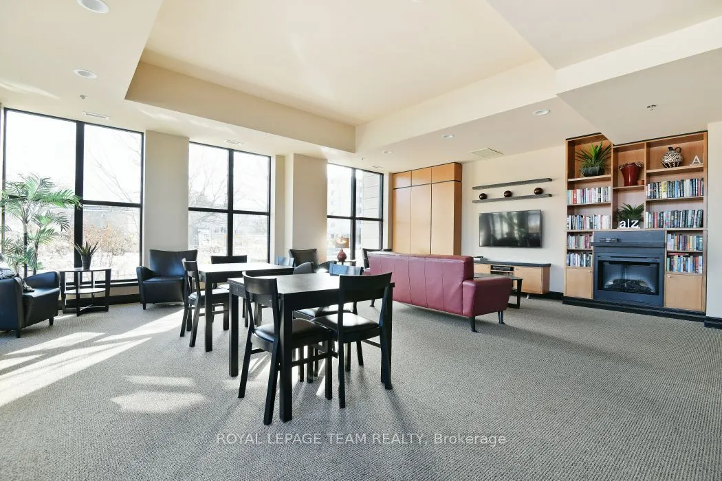 775 Richmond Road N, #7