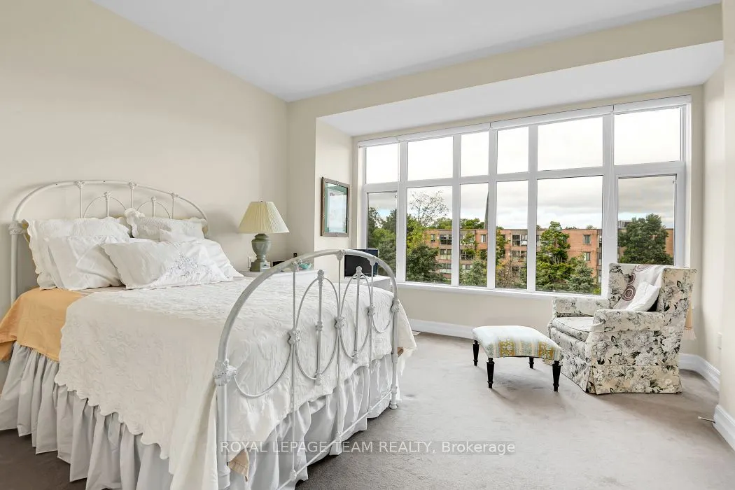 775 Richmond Road N, #7