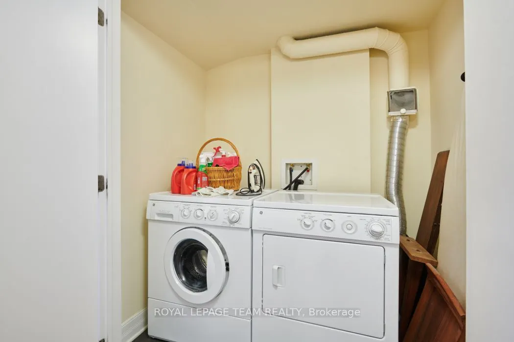775 Richmond Road N, #7