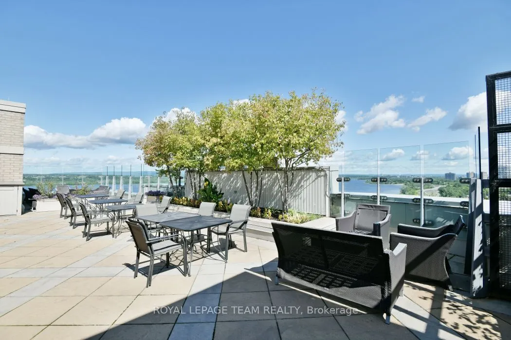 775 Richmond Road N, #7