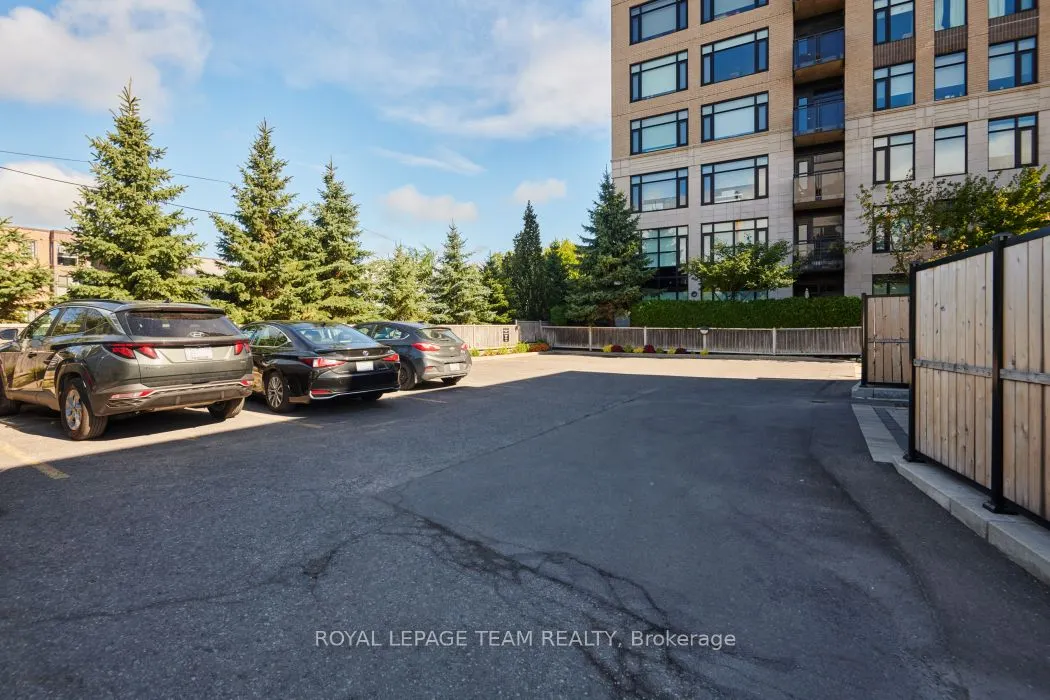 775 Richmond Road N, #7