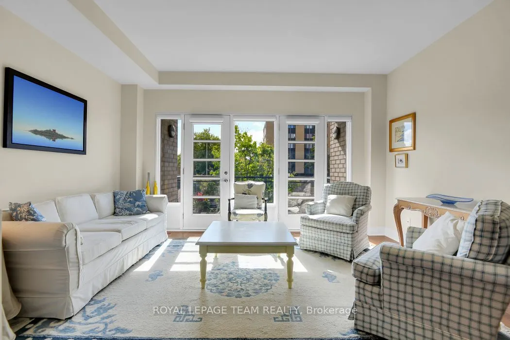 775 Richmond Road N, #7