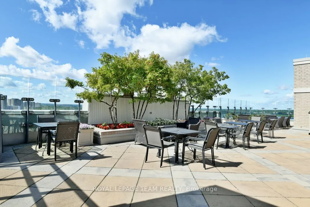775 Richmond Road N, #7