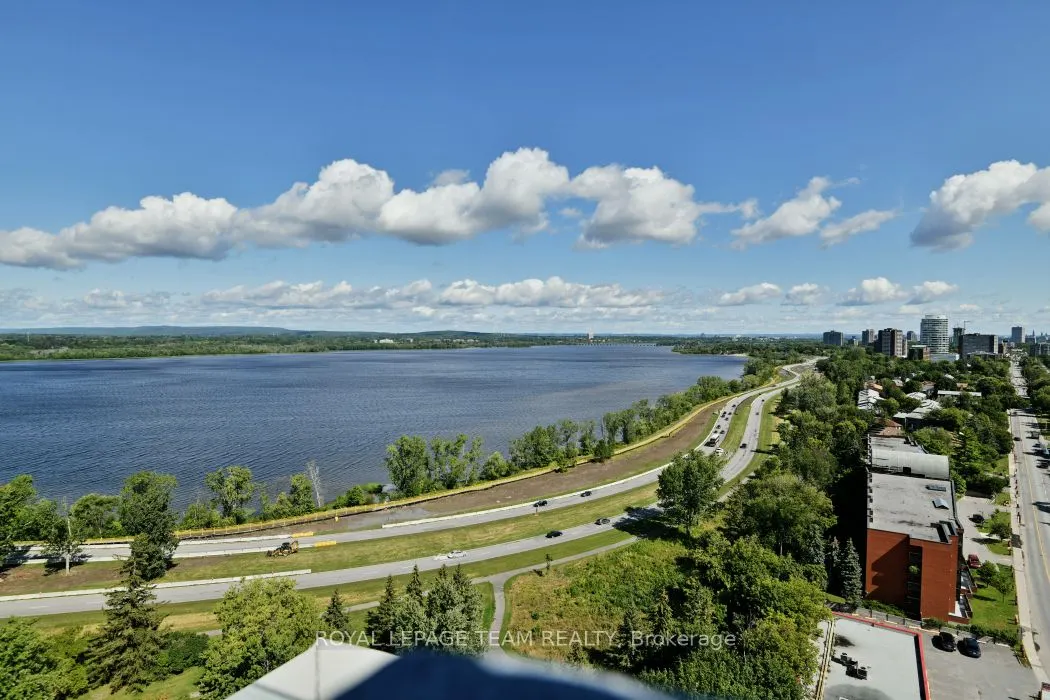 775 Richmond Road N, #7