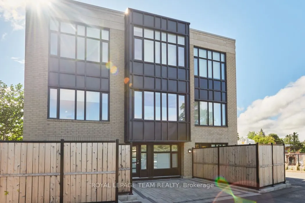 775 Richmond Road N, #7