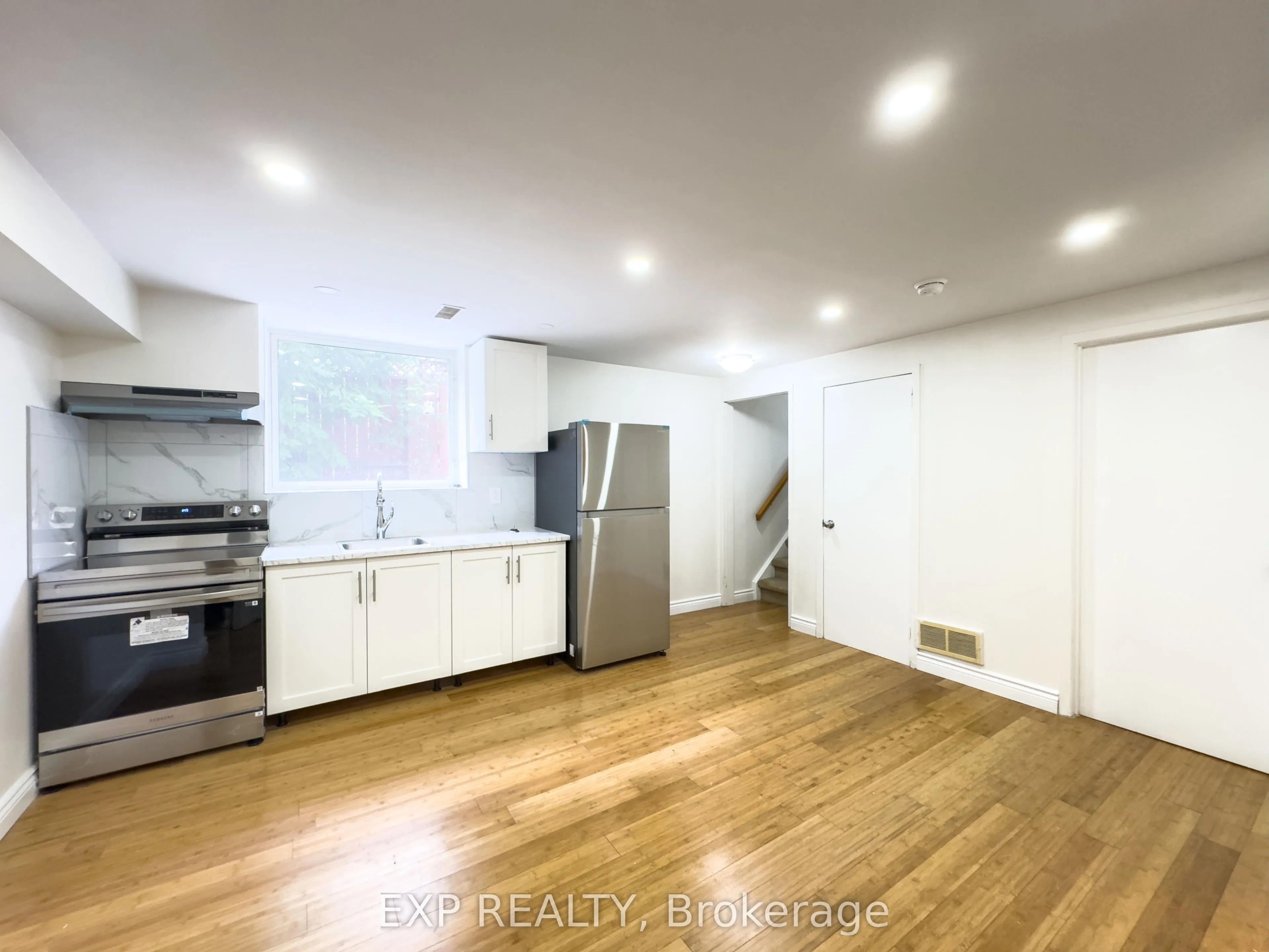 222 Castlefrank Road, #Lower