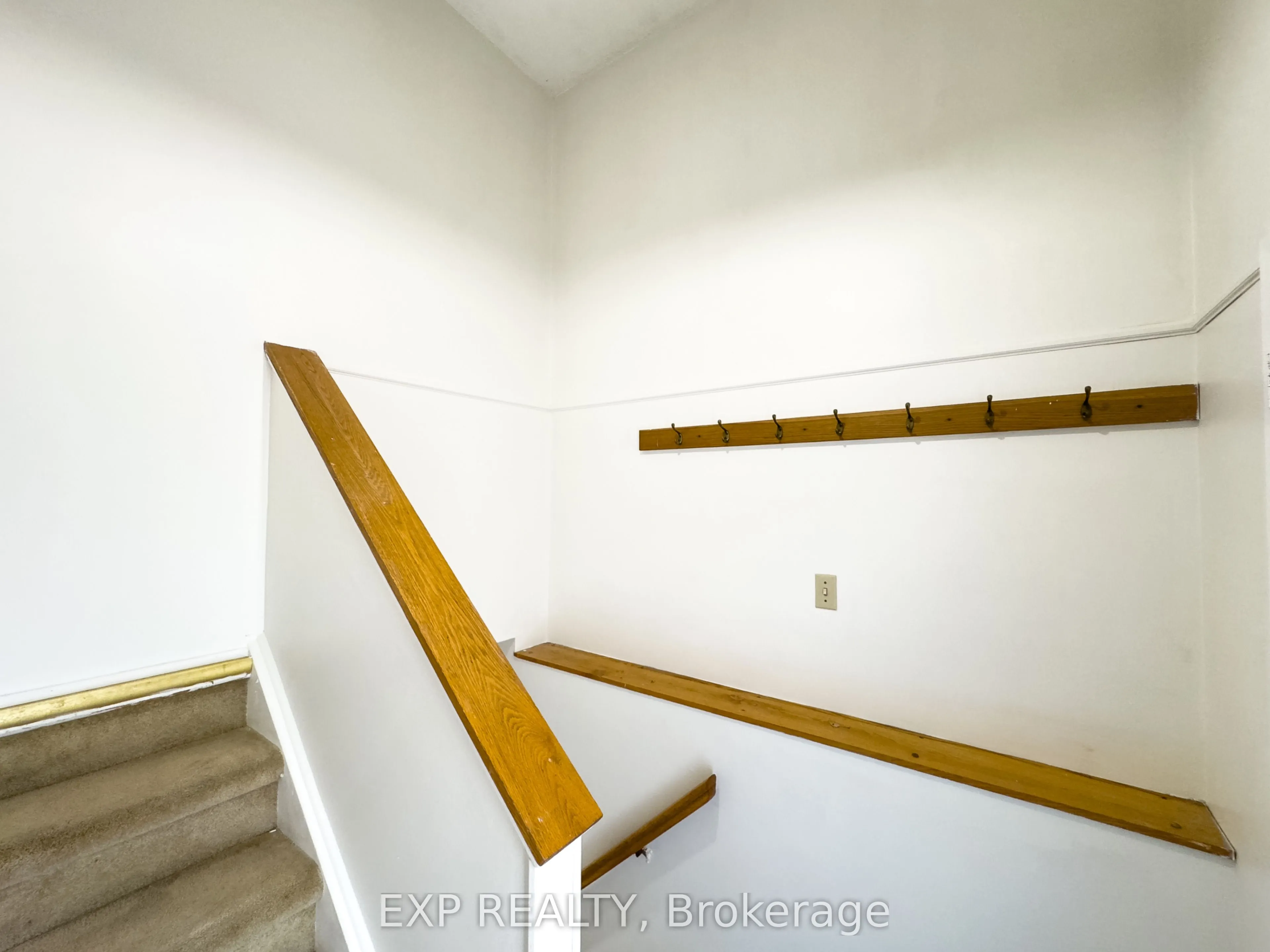 222 Castlefrank Road, #Lower