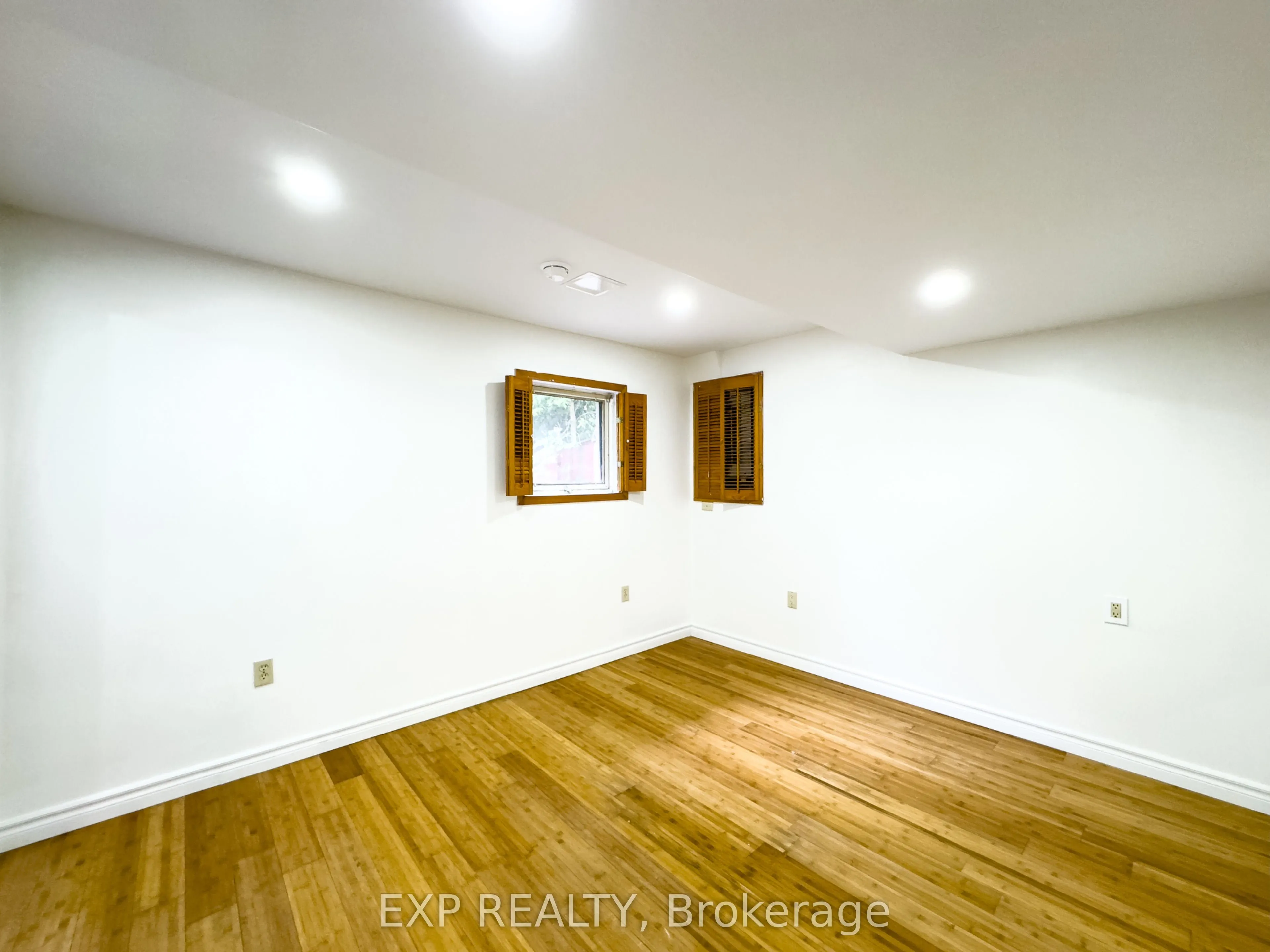 222 Castlefrank Road, #Lower
