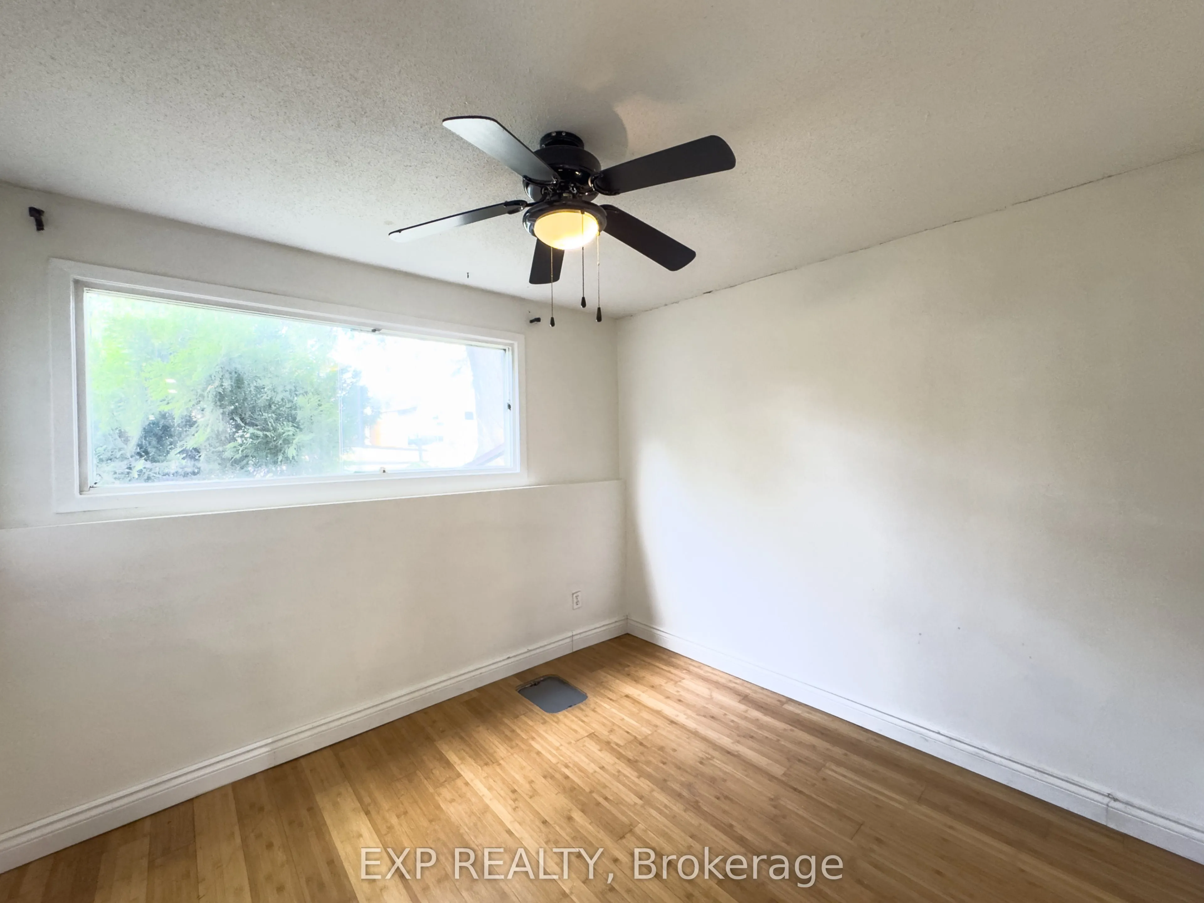 222 Castlefrank Road, #Lower