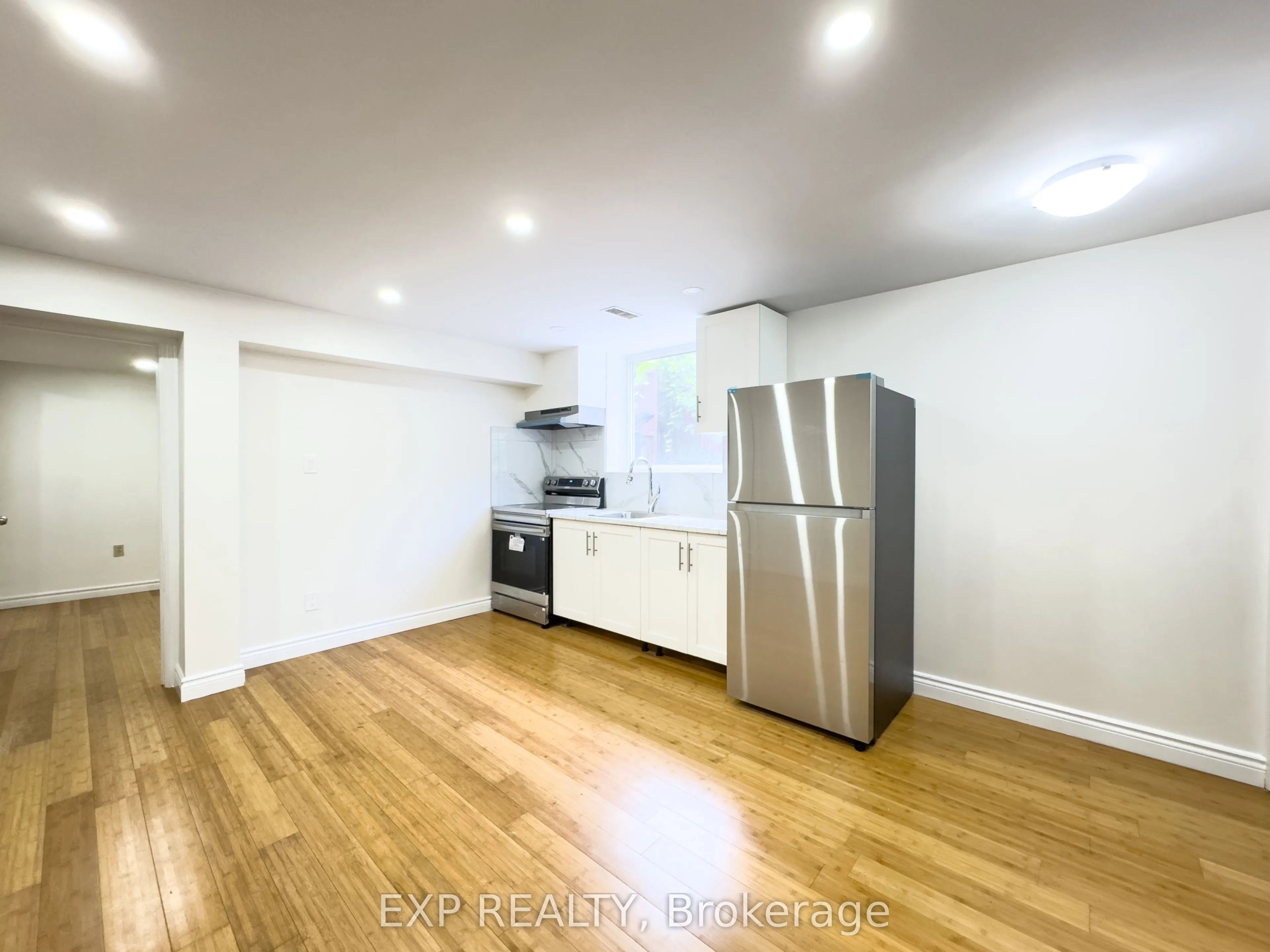 222 Castlefrank Road, #Lower