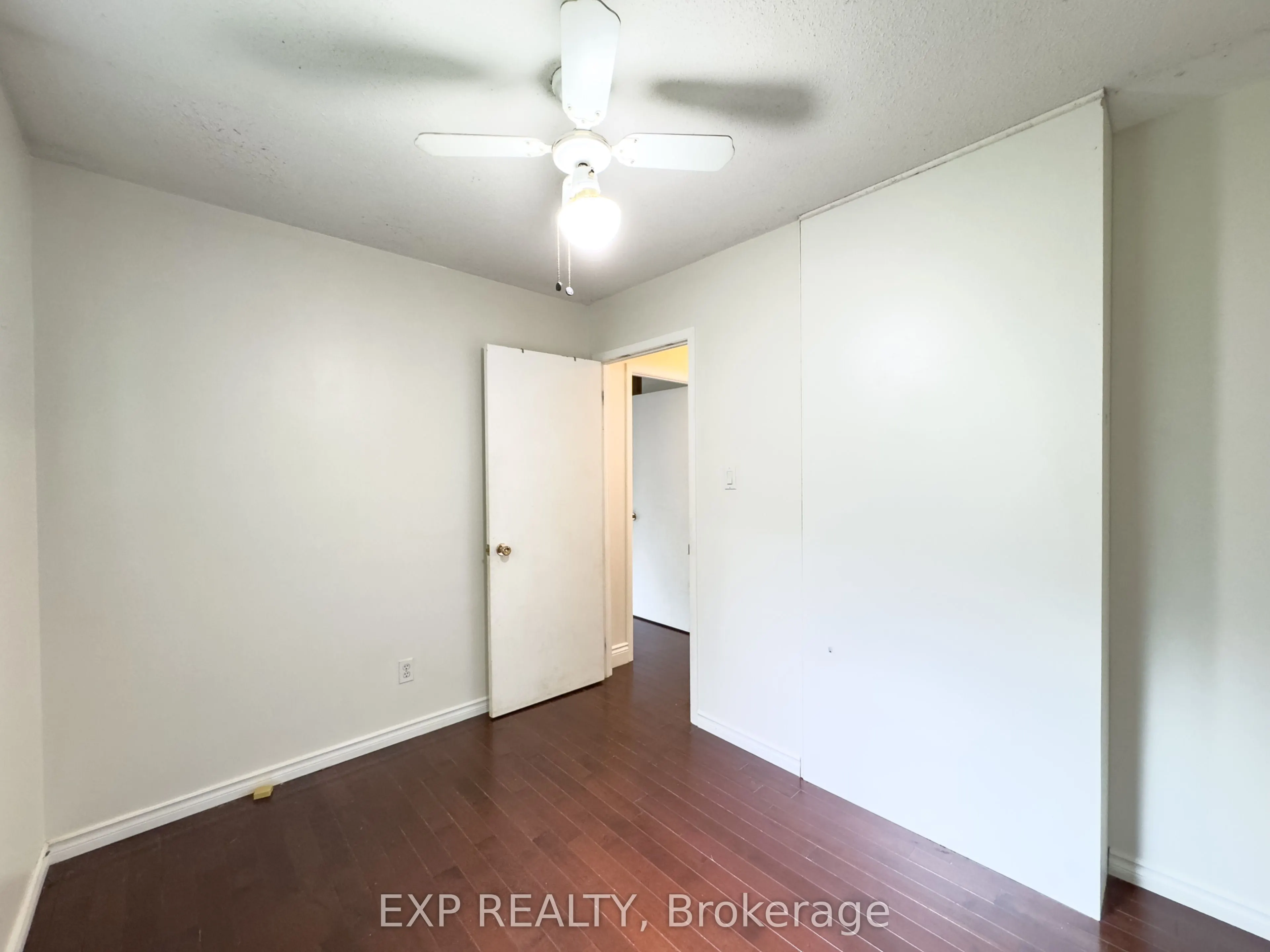 222 Castlefrank Road, #Upper