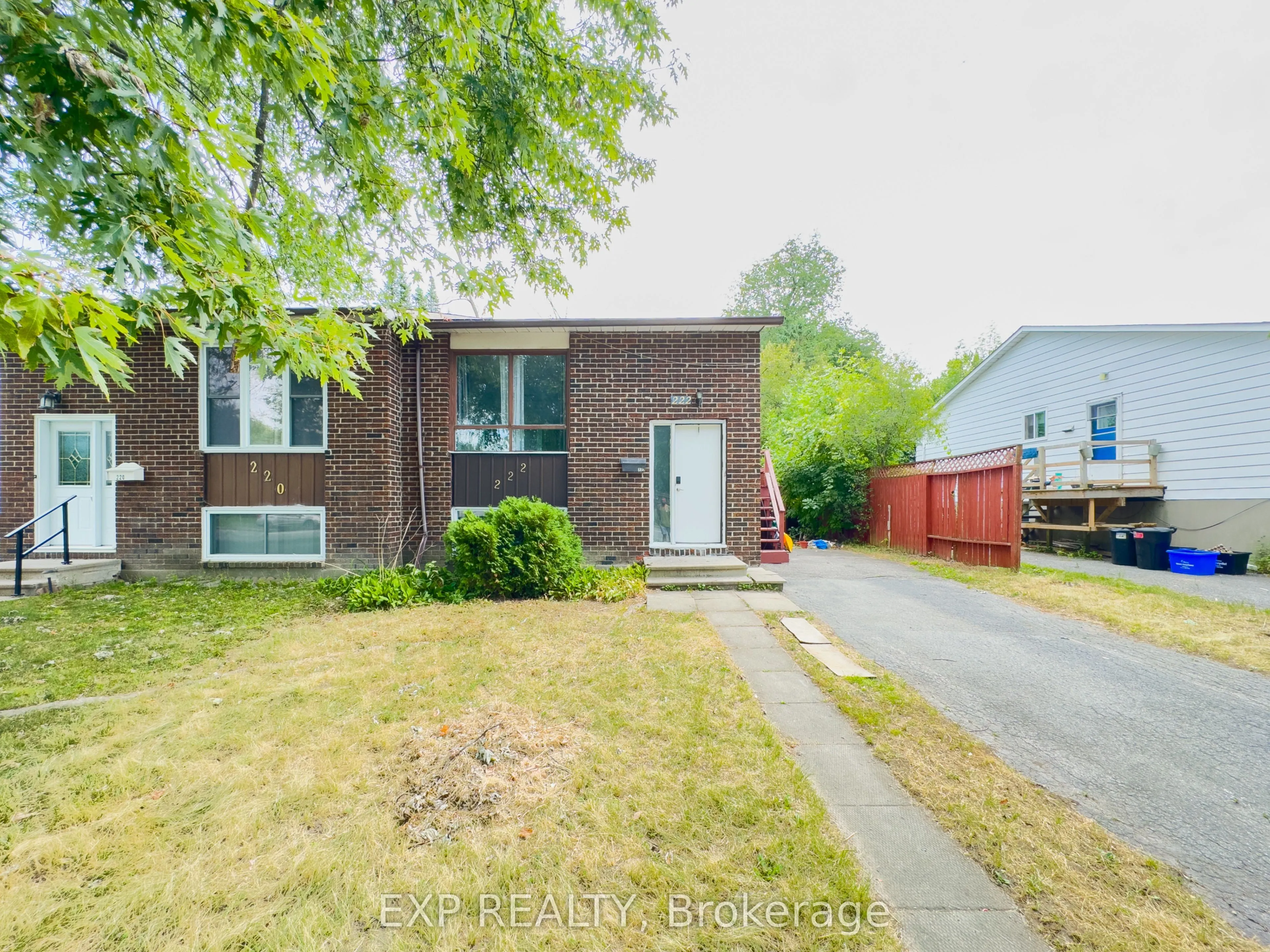 222 Castlefrank Road, #Upper