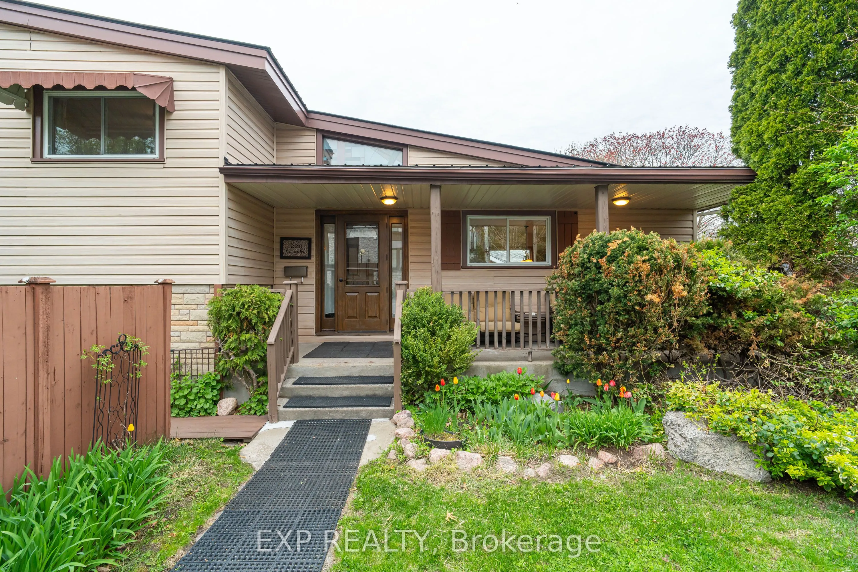 220 Ancaster Avenue