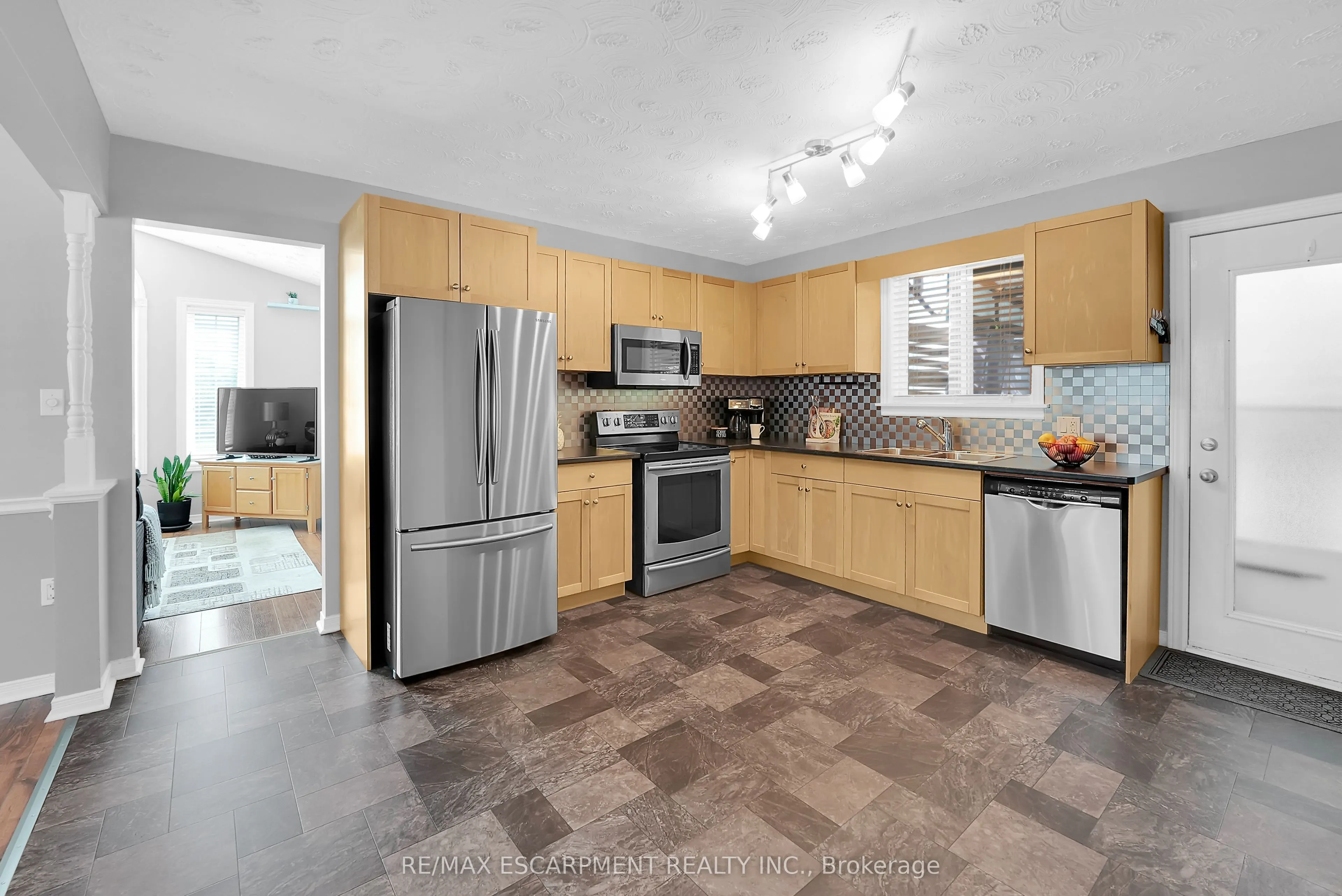 373 Washington Road