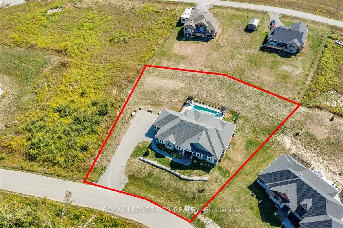 3 Nipigon Street
