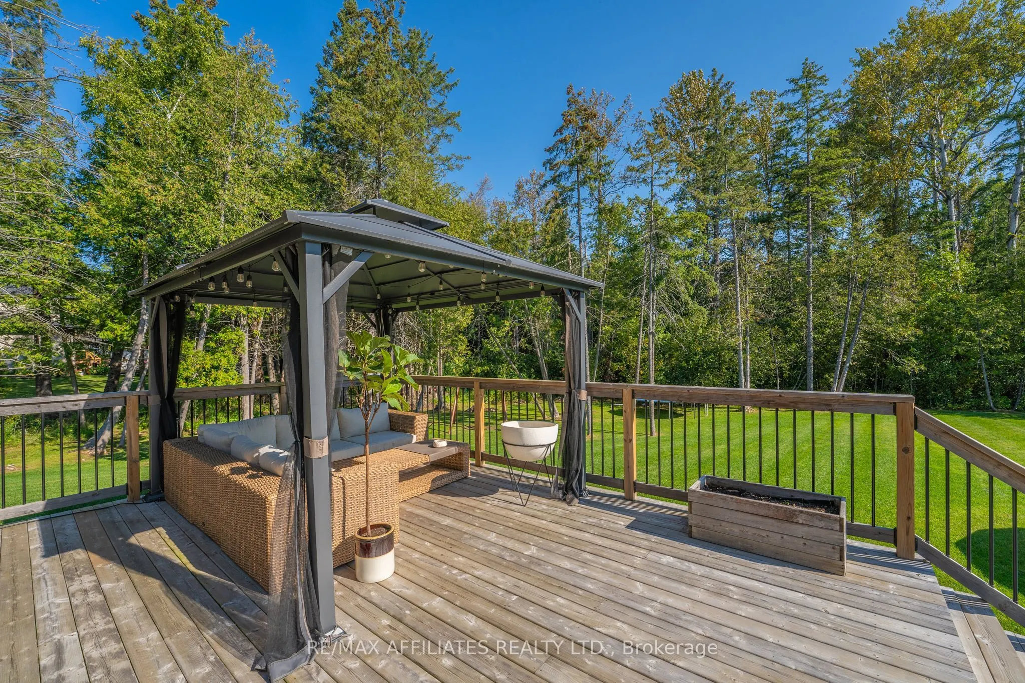 325 RIDGEMONT Drive