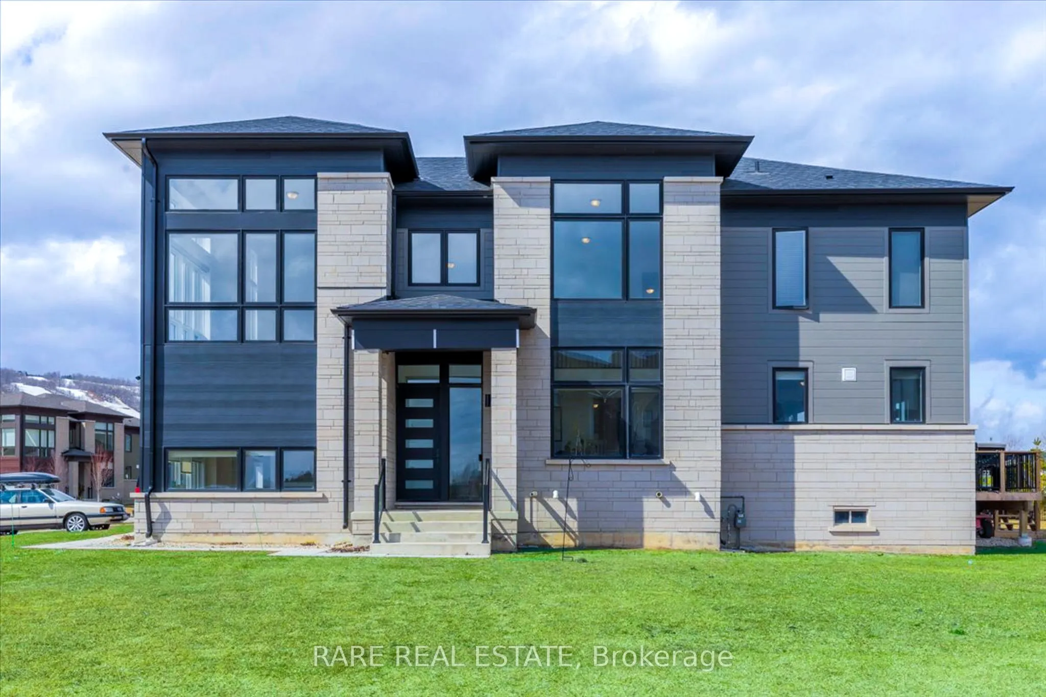 120 Stoneleigh Drive