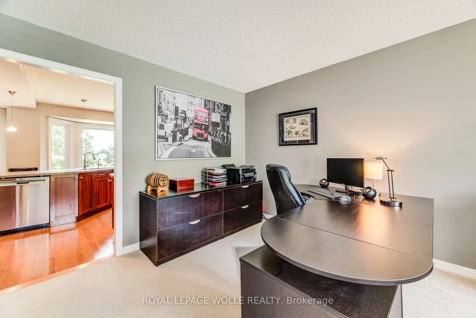 33 Tinatawa Court