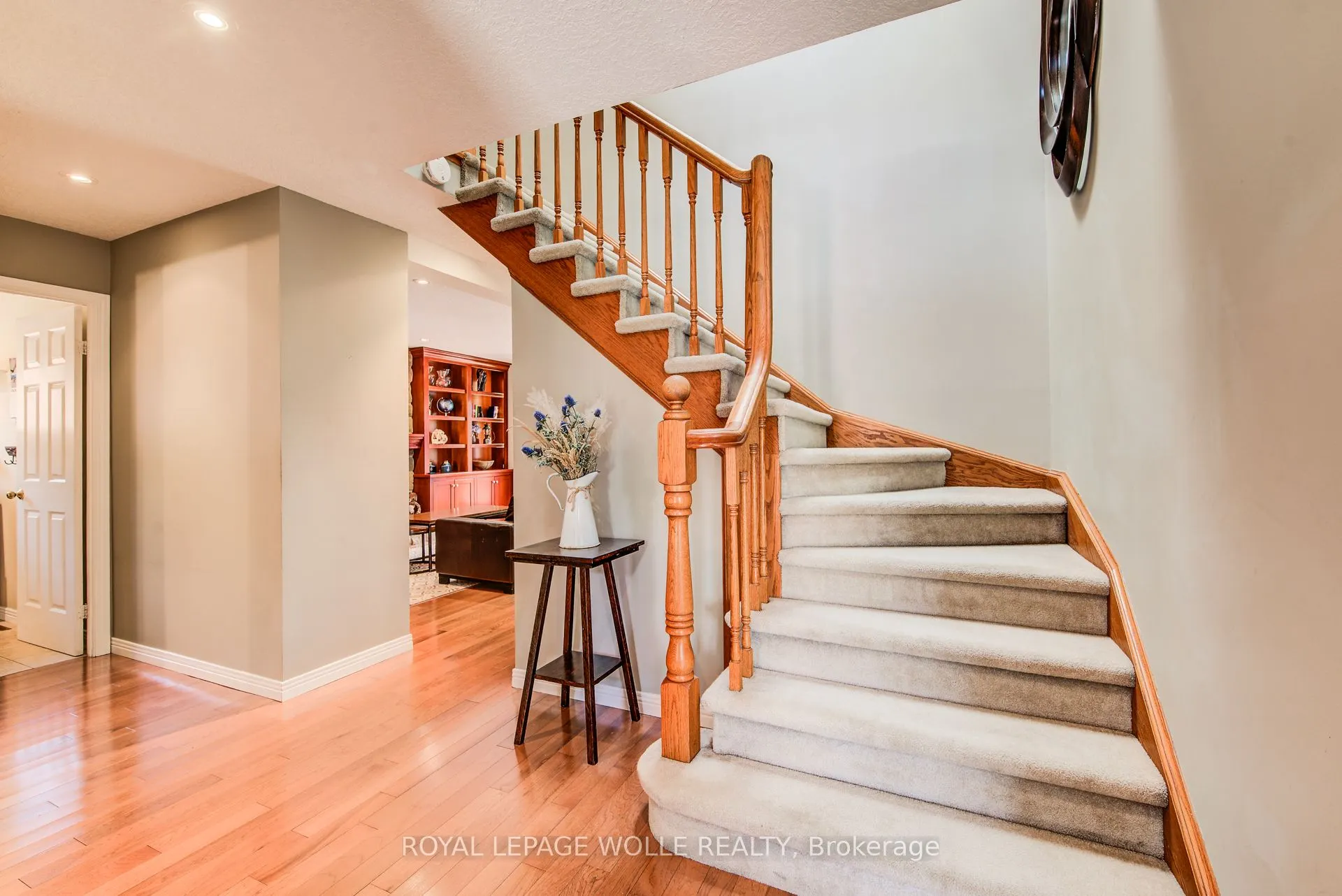 33 Tinatawa Court