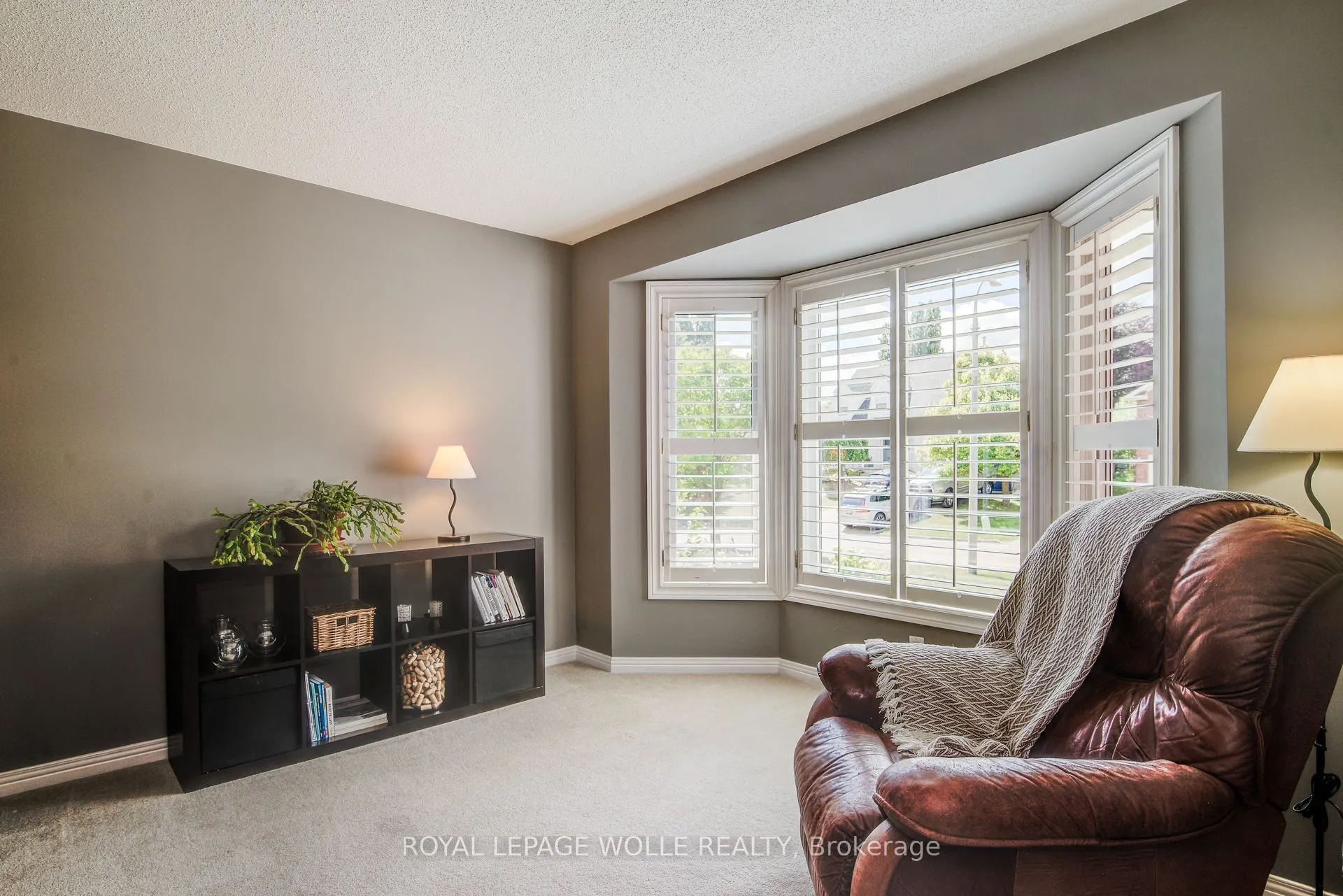 33 Tinatawa Court